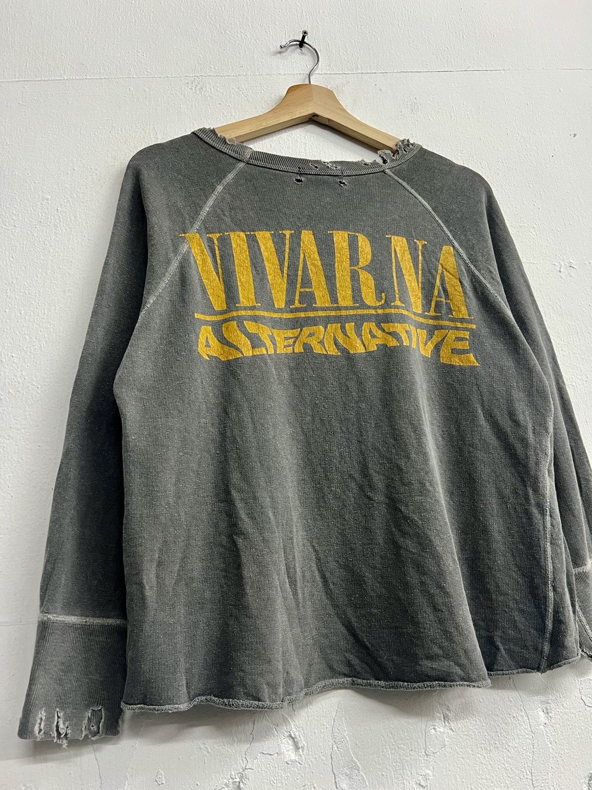 Japanese Brand RNA INC VIVARNA GRUNGE RIPPED LONGSLEEVE SWEAT Size US M / EU 48-50 / 2 - 14 Thumbnail