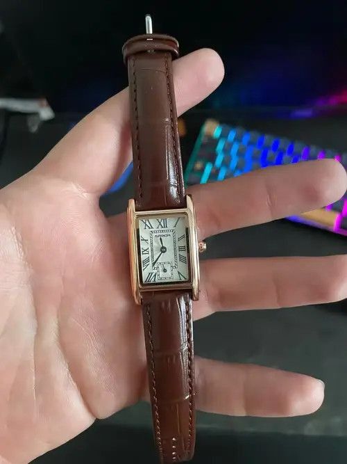 Jewelry 2000s vintage style cute square brown leather luxury watch Size ONE SIZE - 5 Thumbnail