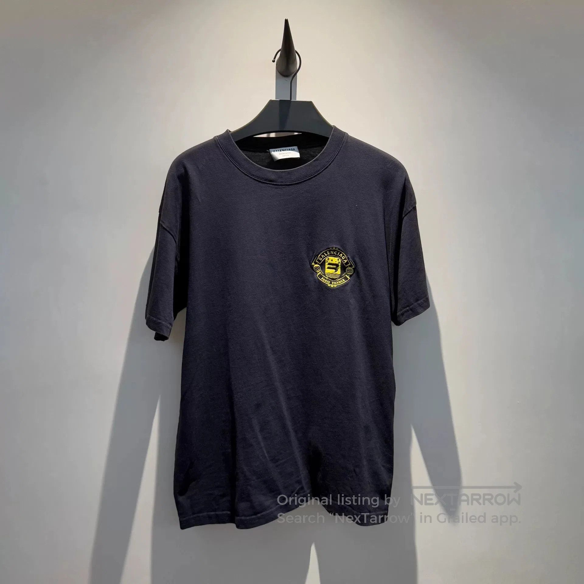Balenciaga balenciaga navy embroidered short sleeve tee. Size US S / EU 44-46 / 1 - 1 Thumbnail