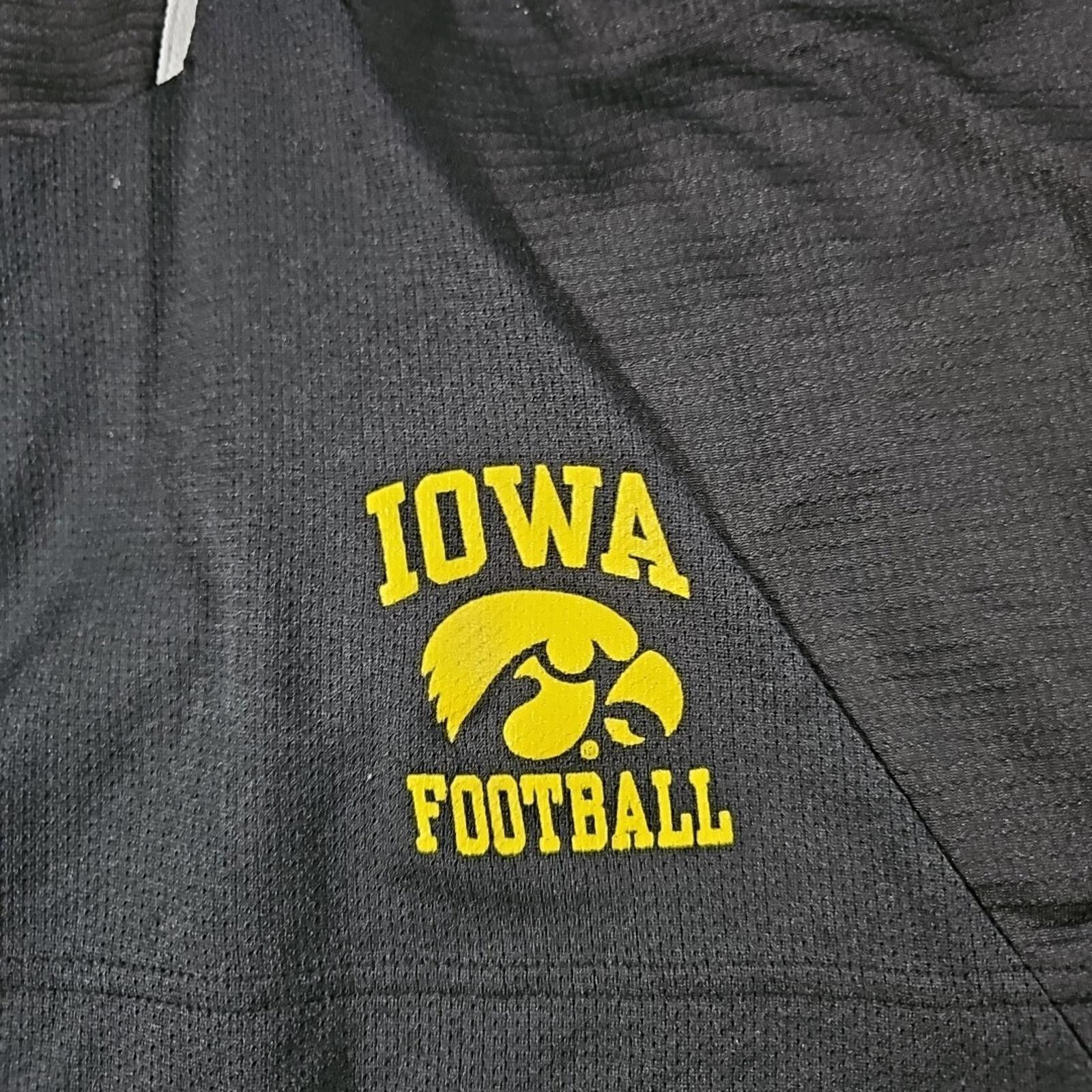 Nike Iowa Football Dri-Fit M Shorts Size ONE SIZE - 2 Thumbnail