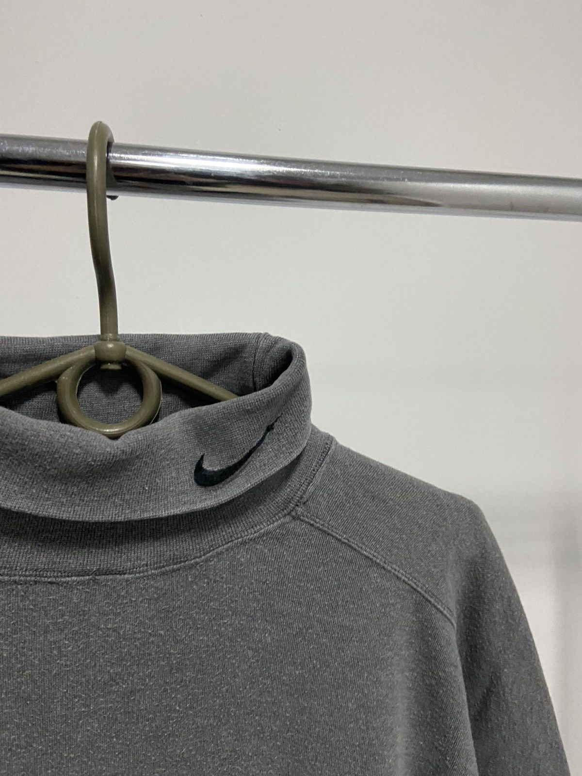 Nike × Vintage Nike Sweatshirt turtle neck small swoosh Logo Vintage 90s Size US L / EU 52-54 / 3 - 3 Thumbnail