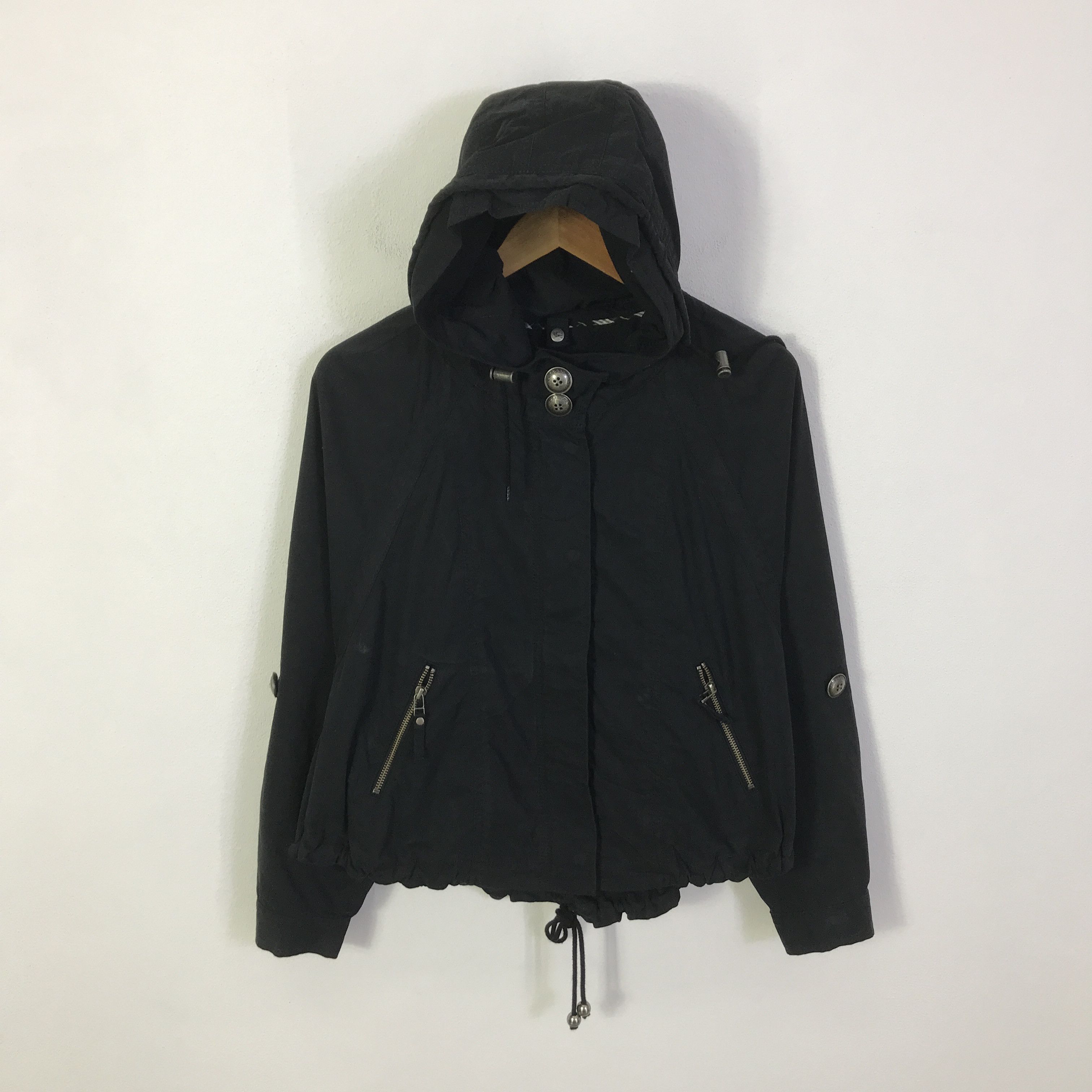Burberry Burberry Cropped design jacket K88B12 Size US M / EU 48-50 / 2 - 1 Thumbnail