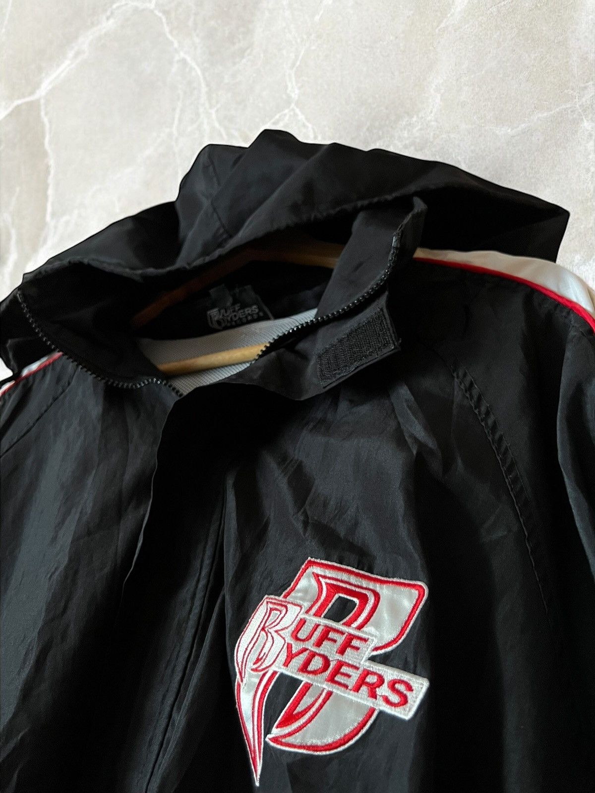 Rap Tees × Ruff Ryders × Vintage RUFF RYDERS VINTAGE Hooded JACKET RAP windbreaker waterproof Size US XL / EU 56 / 4 - 14 Thumbnail