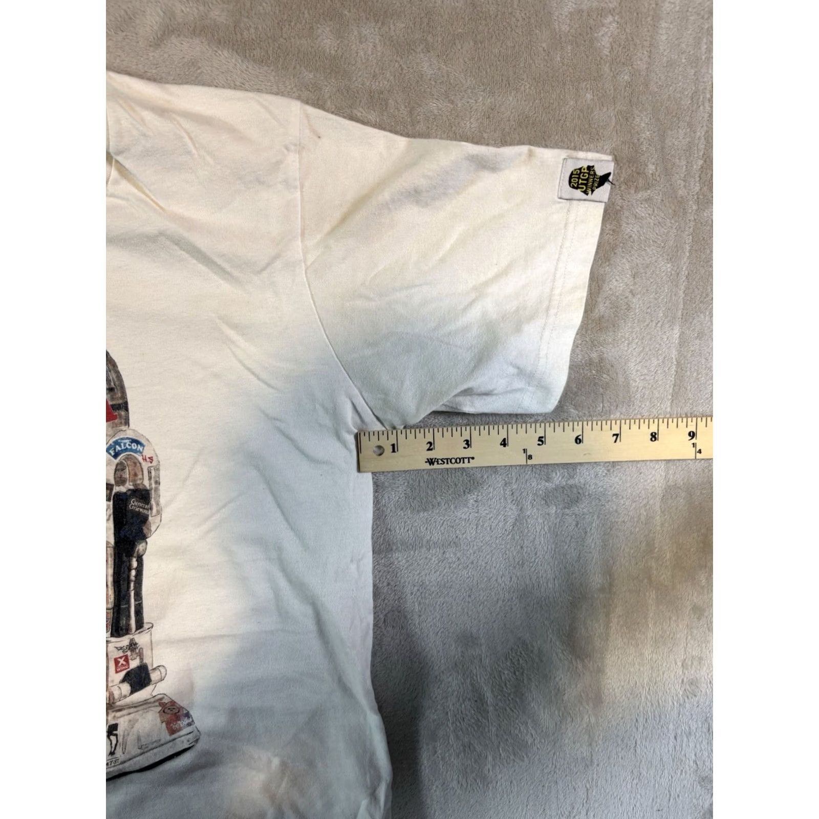 Uniqlo UNIQLO UTGP Star Wars R2-D2 Limited Edition 2015 T-Shirt | White | Size M | Men | Crew Neck | Short Sleeve Size US M / EU 48-50 / 2 - 3 Thumbnail
