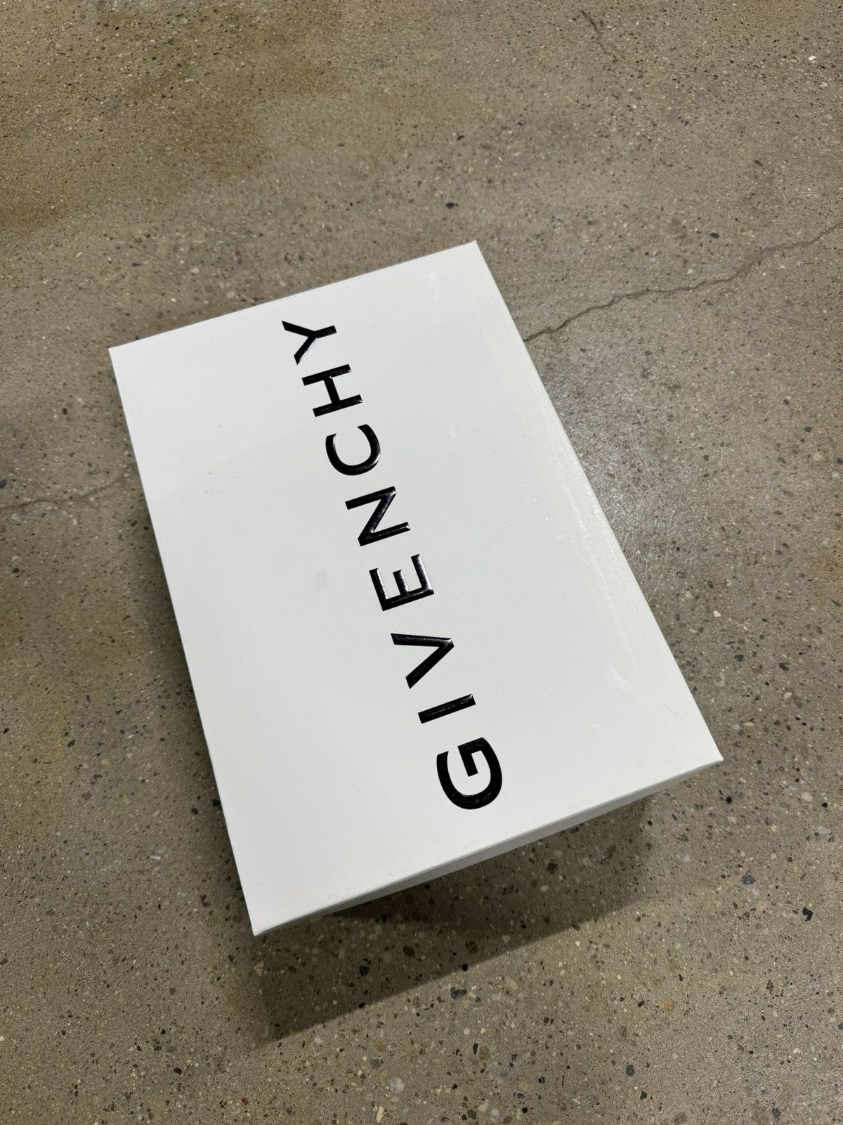 Givenchy Givenchy G4 Leather Sneaker NEW 900$ Size US 10 / EU 43 - 8 Thumbnail
