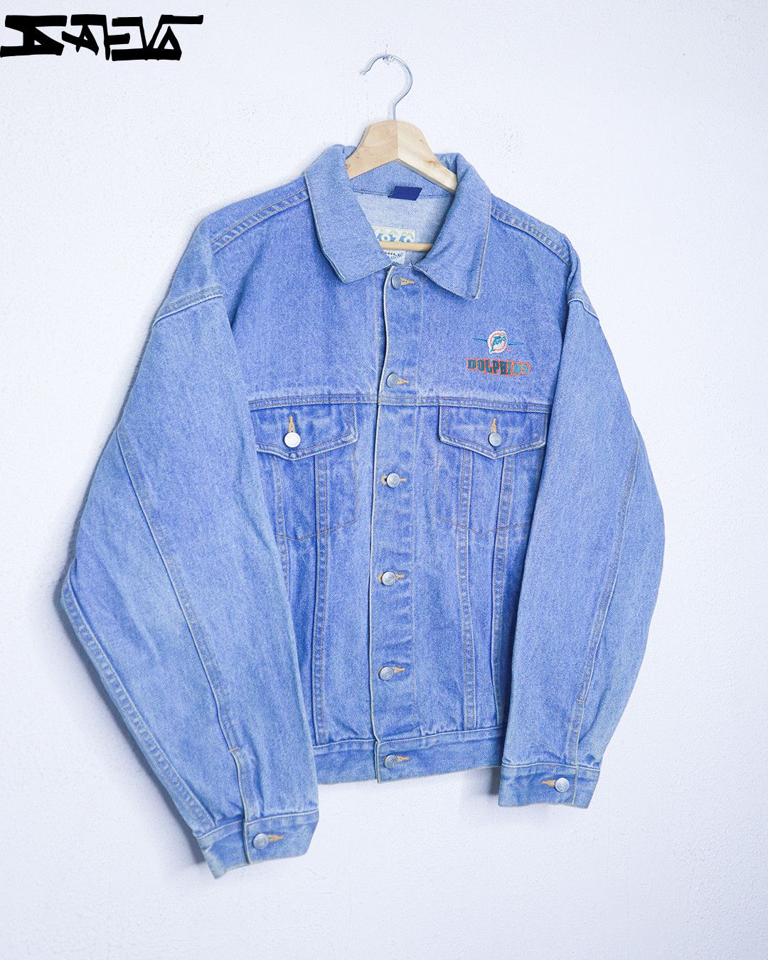 Vintage Denim Jacket Miami Dolphins x NFL Size US M / EU 48-50 / 2 - 4 Thumbnail