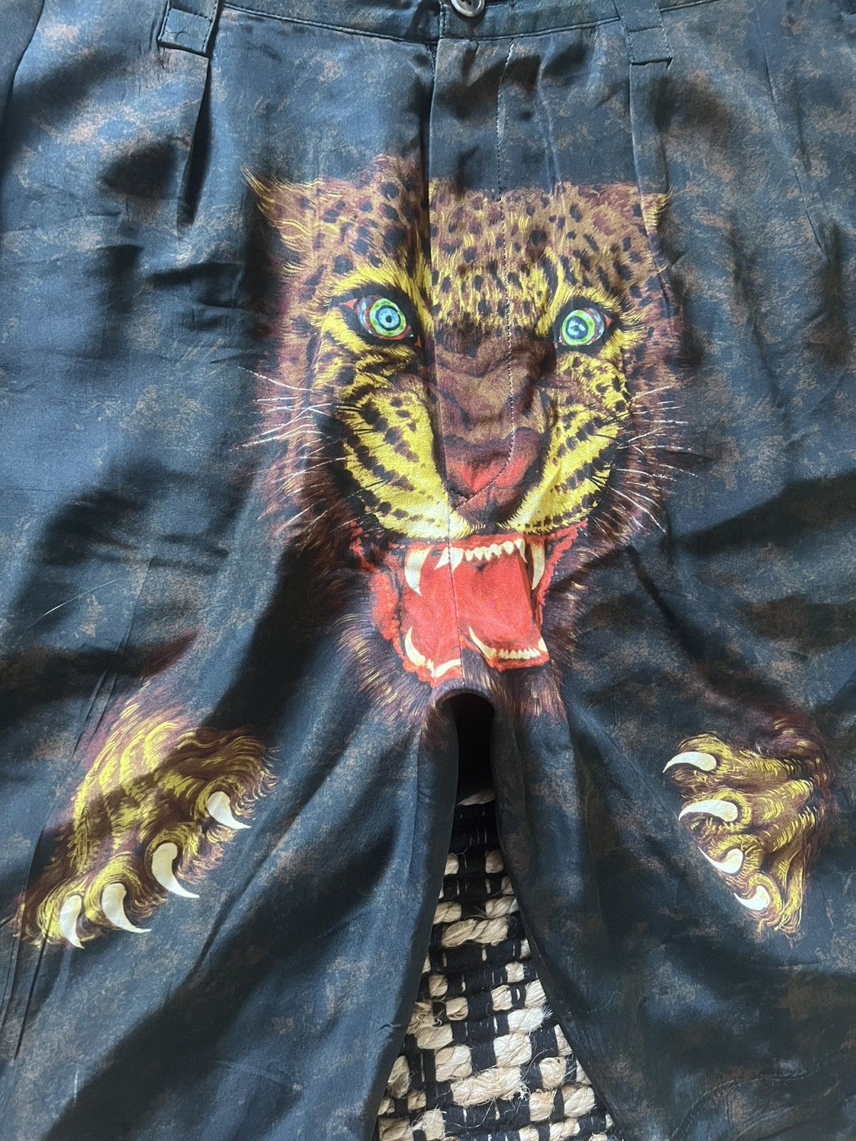 Yohji Yamamoto Yohji Yamamoto Pour Homme AW09 Jaguar Silk Shorts Size US 34 / EU 50 - 2 Thumbnail