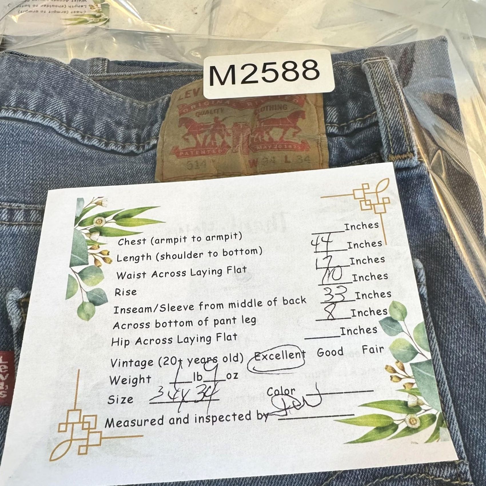 Levi's VINTAGE Levis 514 Jeans Mens 34x34 Blue Denim Straight Leg Whiskered Classic Pants Size US 34 / EU 50 - 5 Thumbnail