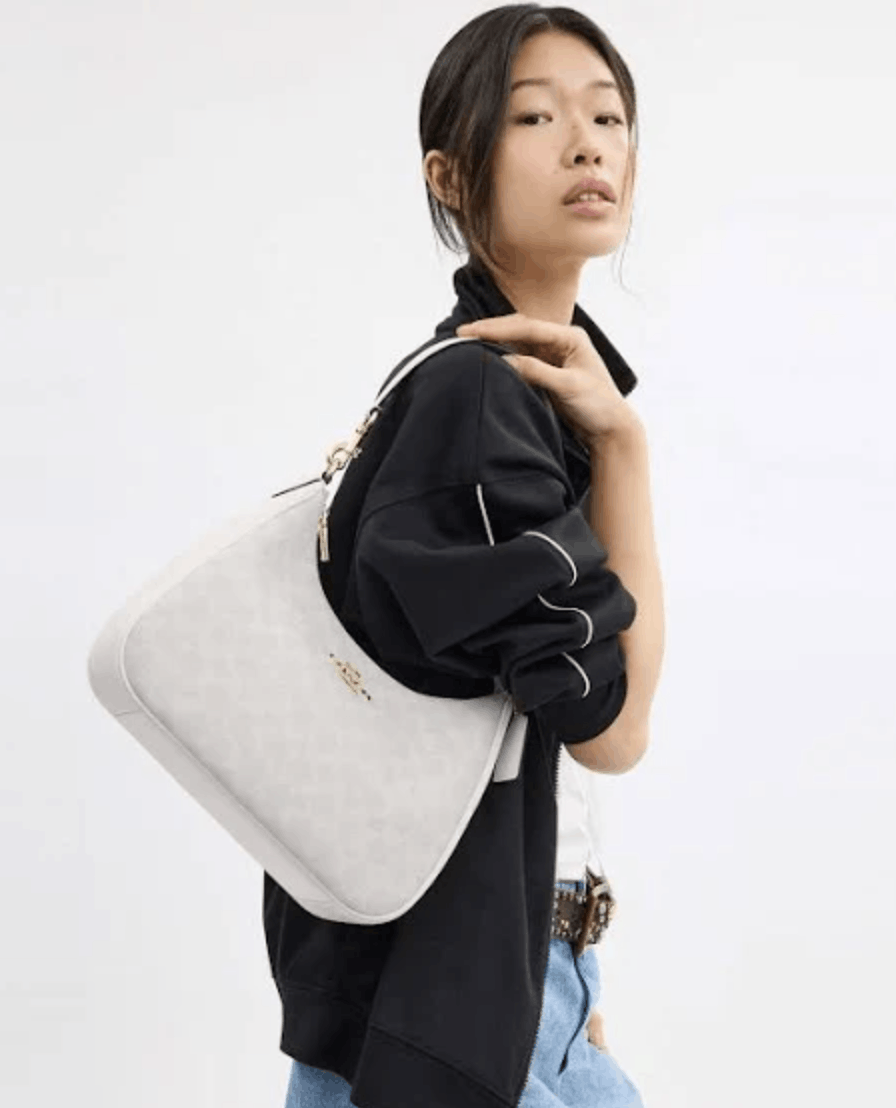 Coach Teri Hobo Bag In Signature Canvas CV940 Size ONE SIZE - 8 Thumbnail