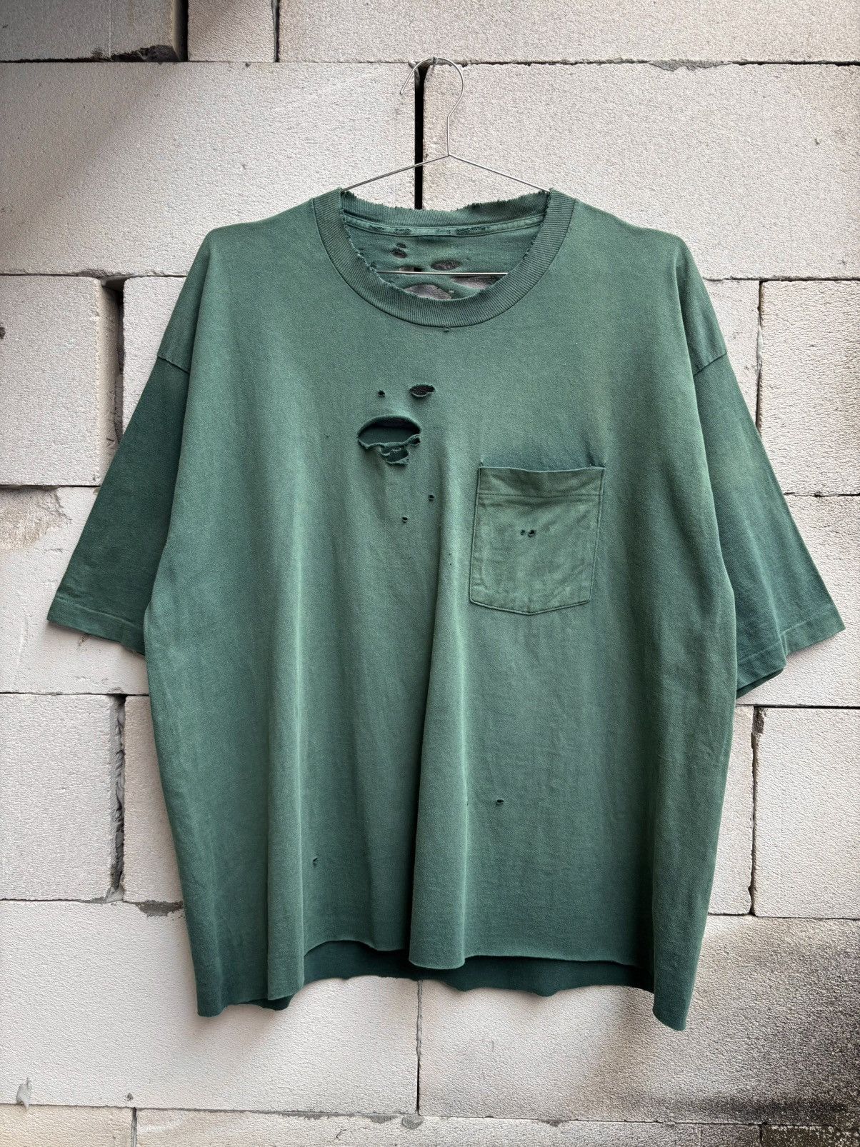 Vintage Thrashed Blank 90s Distressed Faded T-Shirt ERD Grunge Size US XXL / EU 58 / 5 - 5 Thumbnail