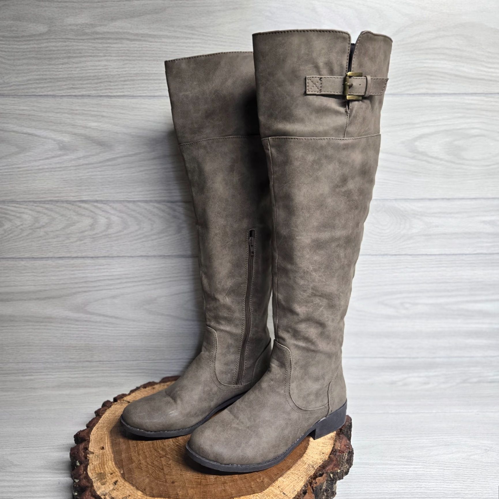 Vintage VINTAGE Charlotte Russe Brown Round Toe Tall Boots Soft Suede Adult Women's Size 8 Size US 8 / IT 38 - 2 Thumbnail