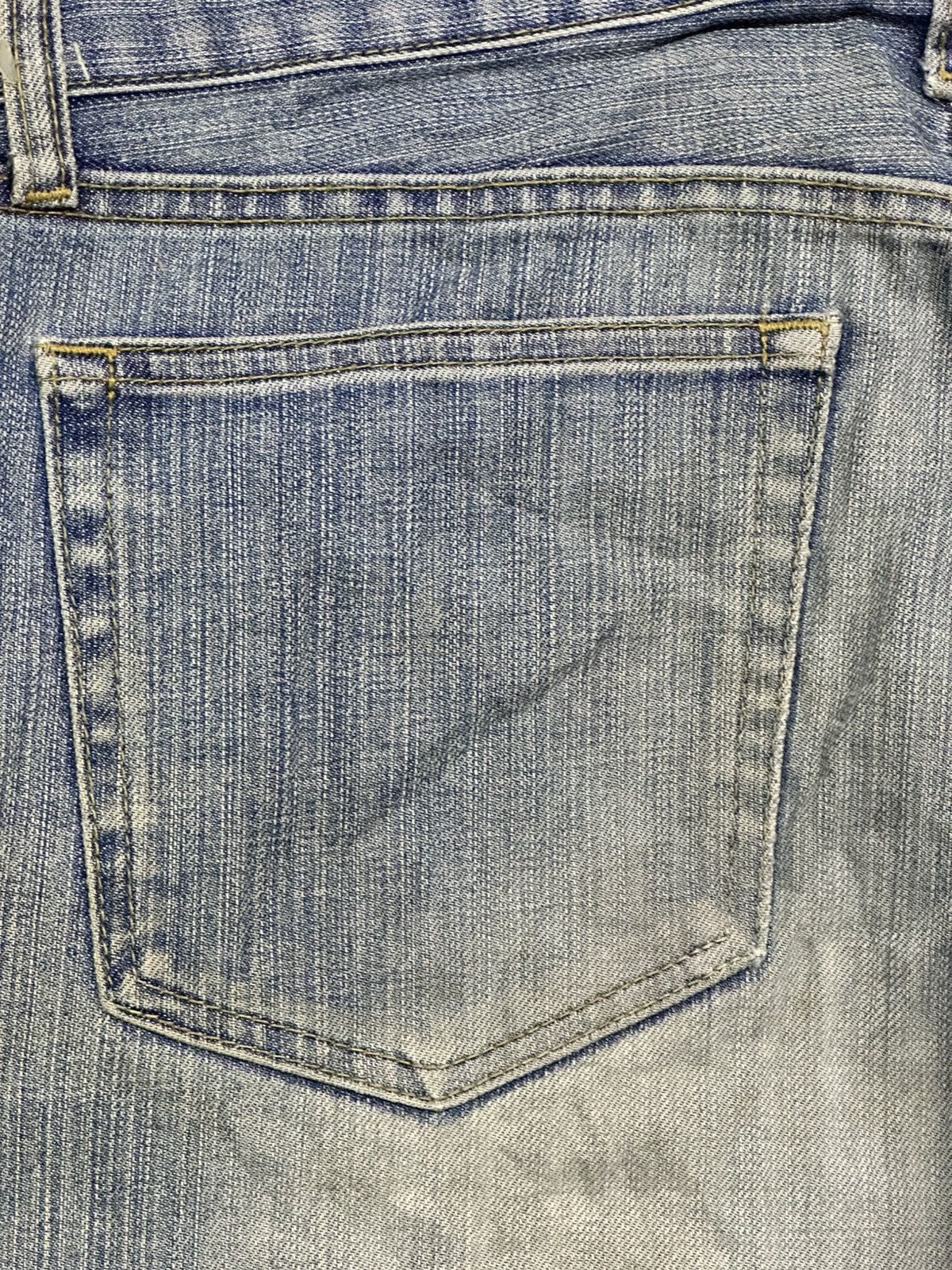 Uniqlo Uniqlo Distressed Japan Denim Straight Leg Jeans Faded Wash Size US 33 - 7 Thumbnail