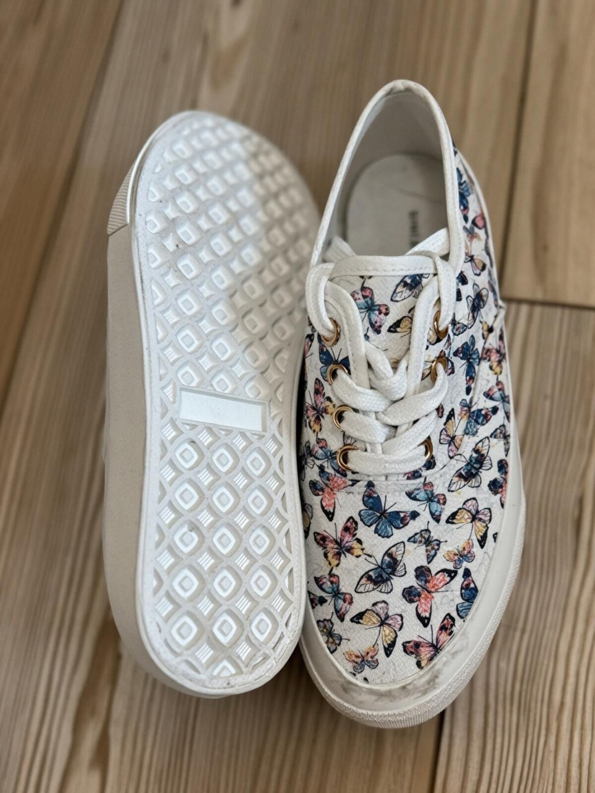 Other Sincerely Jules White Butterfly Canvas Sneakers Size US 6.5 / IT 36.5 - 4 Thumbnail