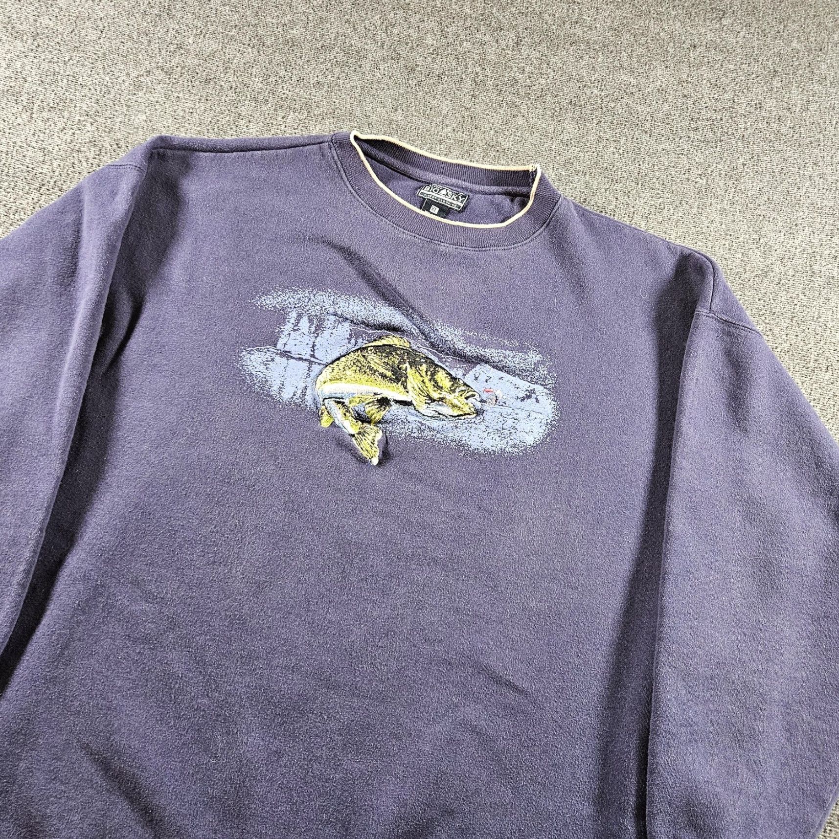 Vintage Big Sky Outfitters Sweatshirt Mens XL Purple Fish Embroidered Fleece Outdoor Crew Neck Pullover Winter Graphic Print Cotton Polyester Size US XL / EU 56 / 4 - 3 Thumbnail