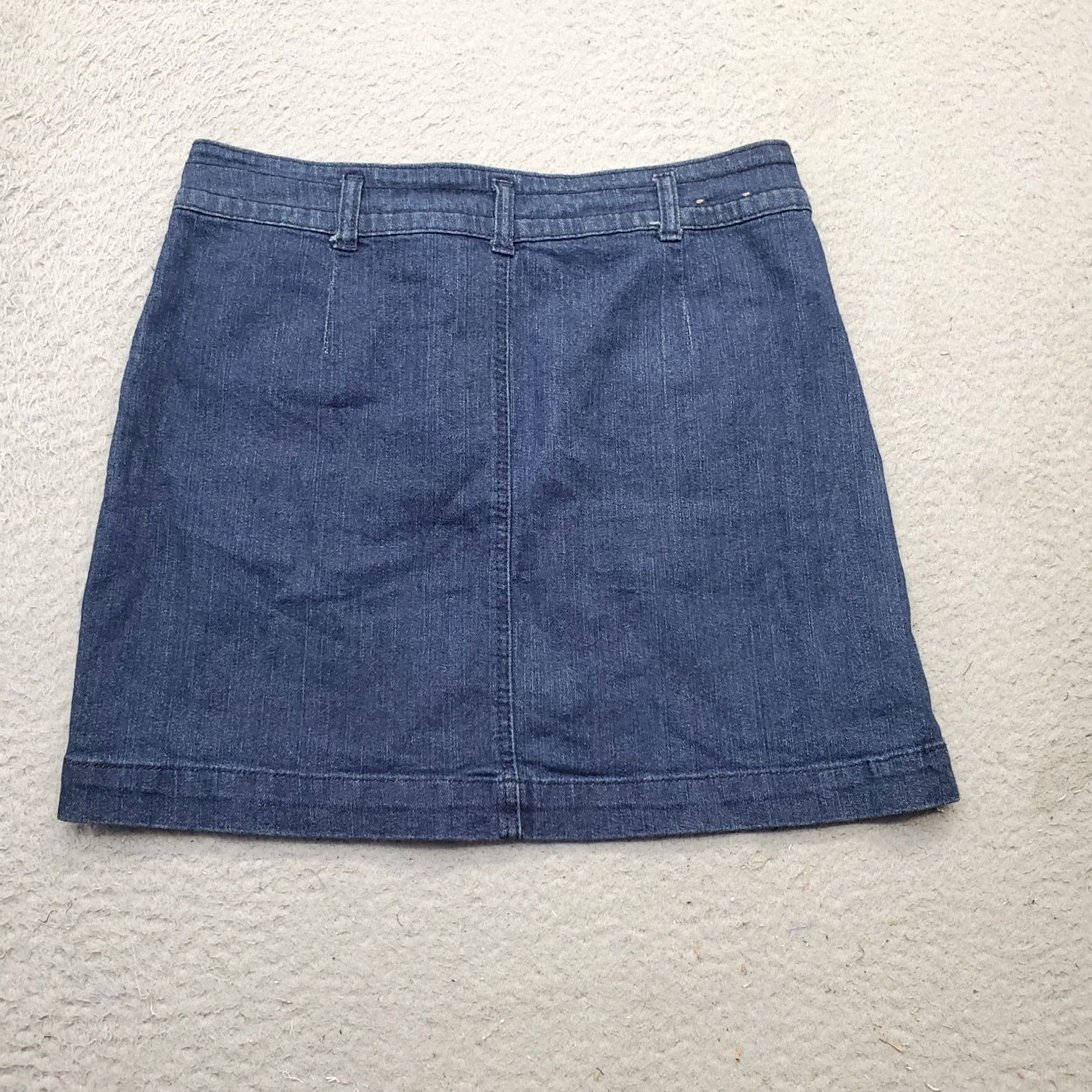 Almost Famous Almost Famous Mini Skirt Womens 9 Blue Denim Patch Pocket 2-Button Fly Size 30" / US 8 / IT 44 - 2 Thumbnail