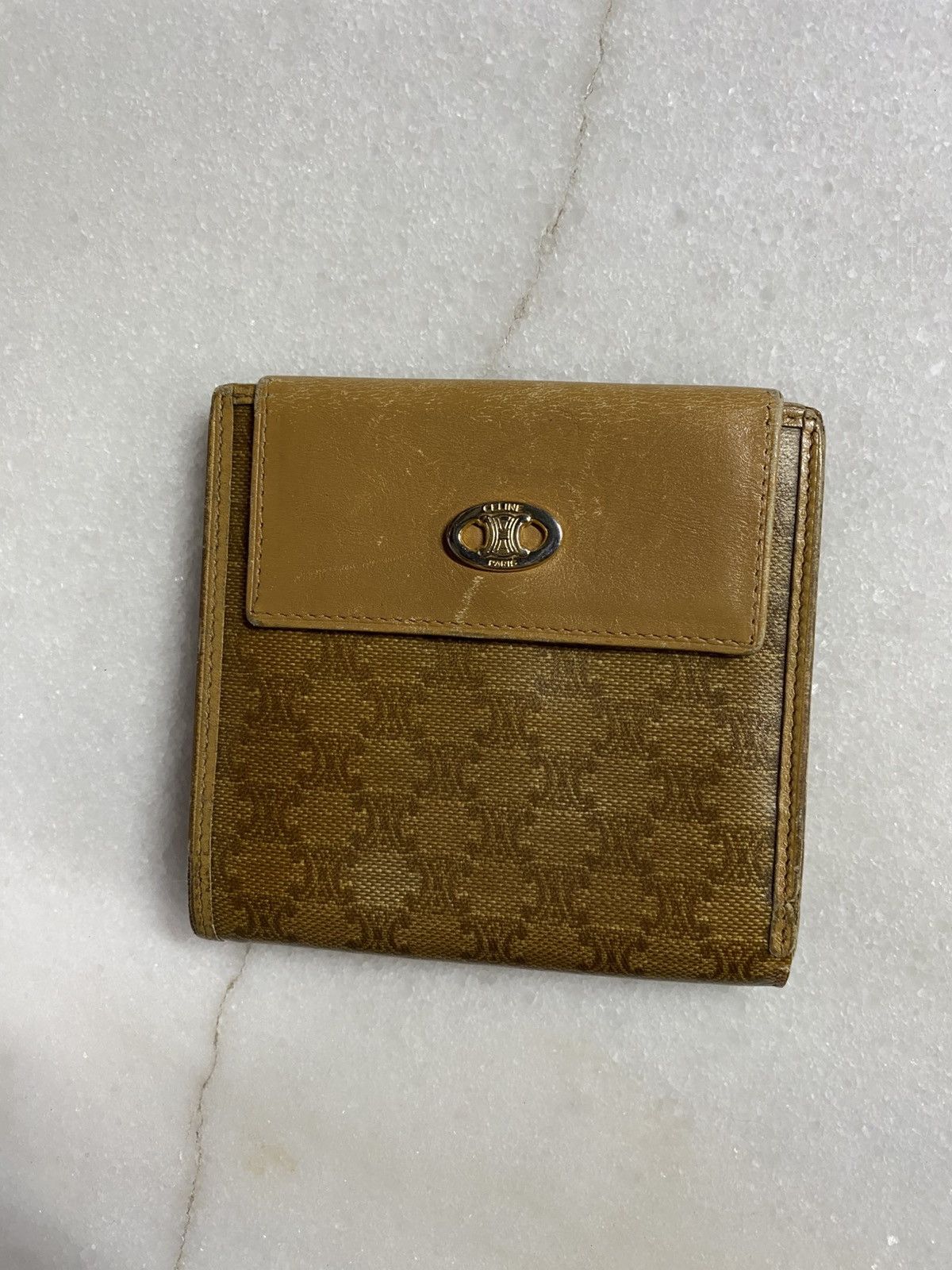Celine × Designer Celine Vintage Womens Monogram Leather Wallet Size ONE SIZE - 1 Thumbnail