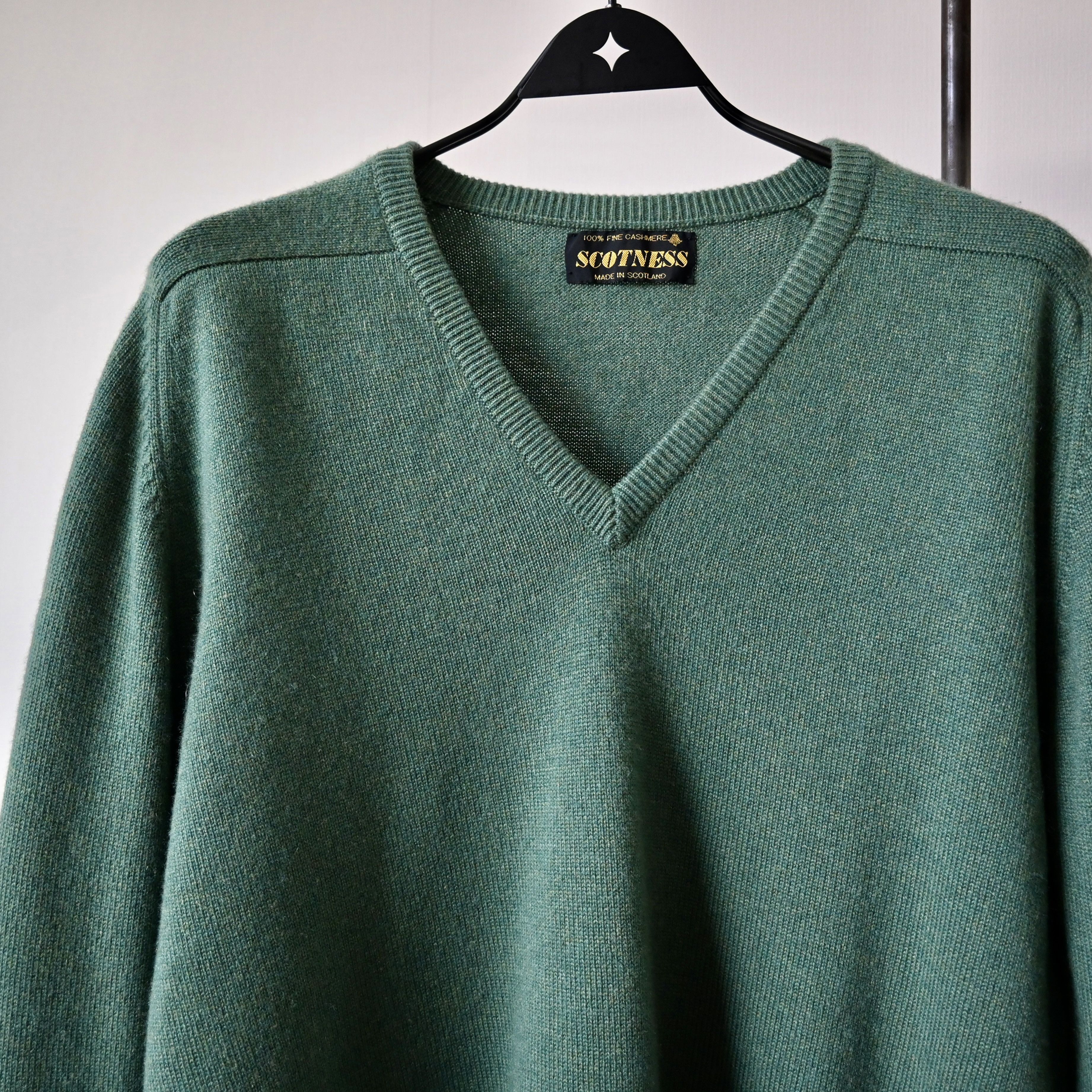 Vintage VTG 1990s SCOTNESS pure cashmere sweater, made in Scotland Size US L / EU 52-54 / 3 - 6 Thumbnail