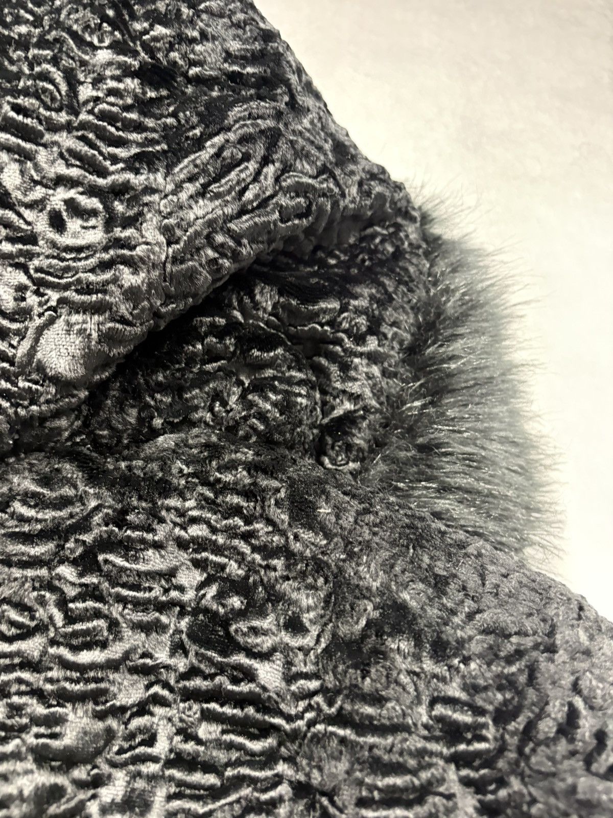 Vintage Vintage Karakul Lamb Fur Hooded Jacket With Faux Fur Trim S Size S / US 4 / IT 40 - 10 Thumbnail