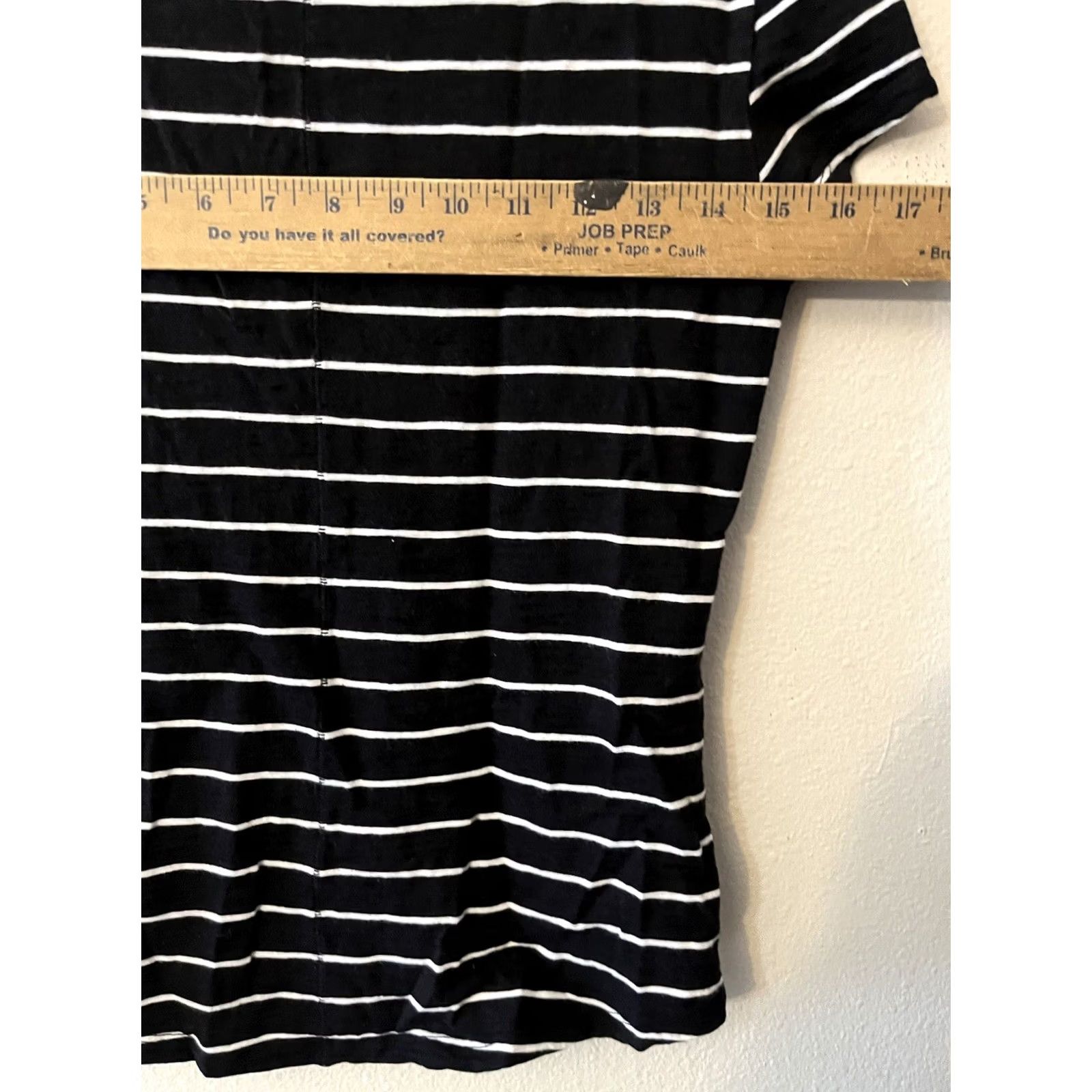 White House Black Market White House Black Market Shirt XS Black and White Striped Cap Sleeve Button Shoulder Tee Womens Regular XS Short Sleeve Size XS / US 0-2 / IT 36-38 - 5 Thumbnail