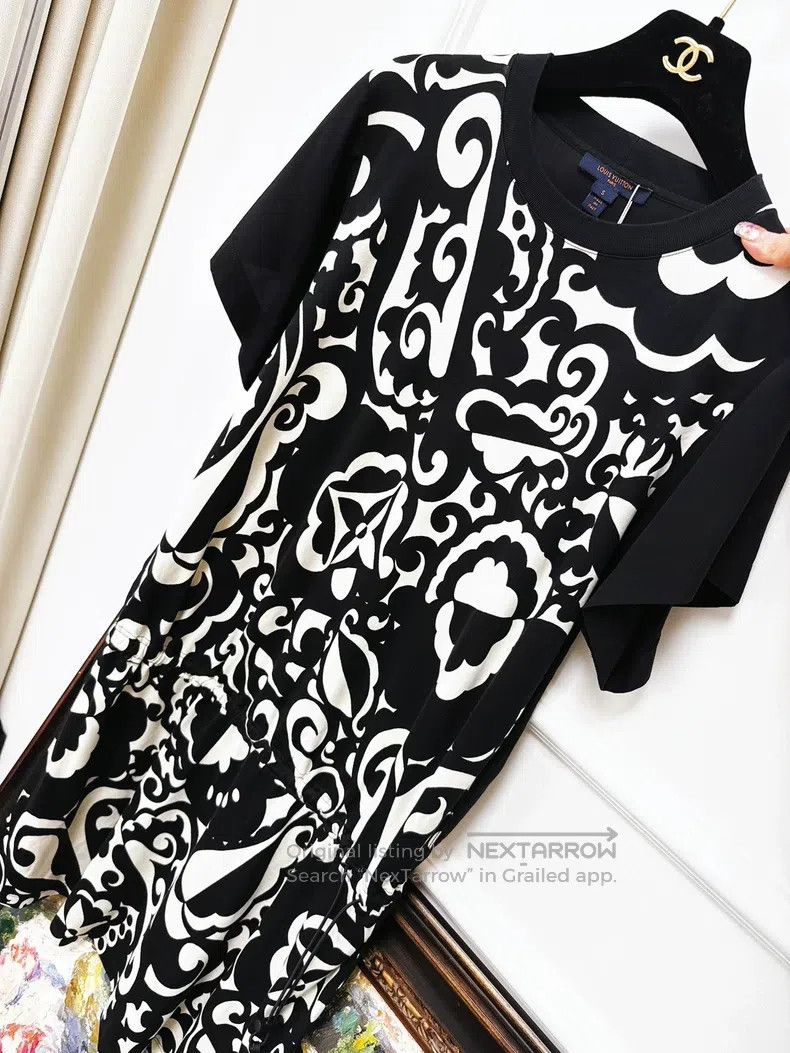 Louis Vuitton Louis Vuitton Black and white multi-element logo printed c Size S / US 4 / IT 40 - 2 Thumbnail