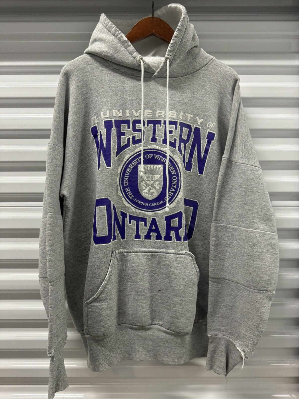 Vintage Vintage Distressed Western Ontario University Padded Hoodie Size US L / EU 52-54 / 3 - 3 Thumbnail