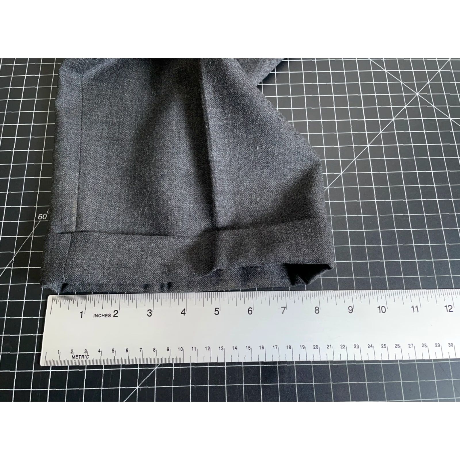 Vintage Slates Wool Dress Pants Men's 36 x 26 Charcoal Gray Pleated Cuffed Slacks Preppy Regular Fit Size US 36 / EU 52 - 7 Thumbnail