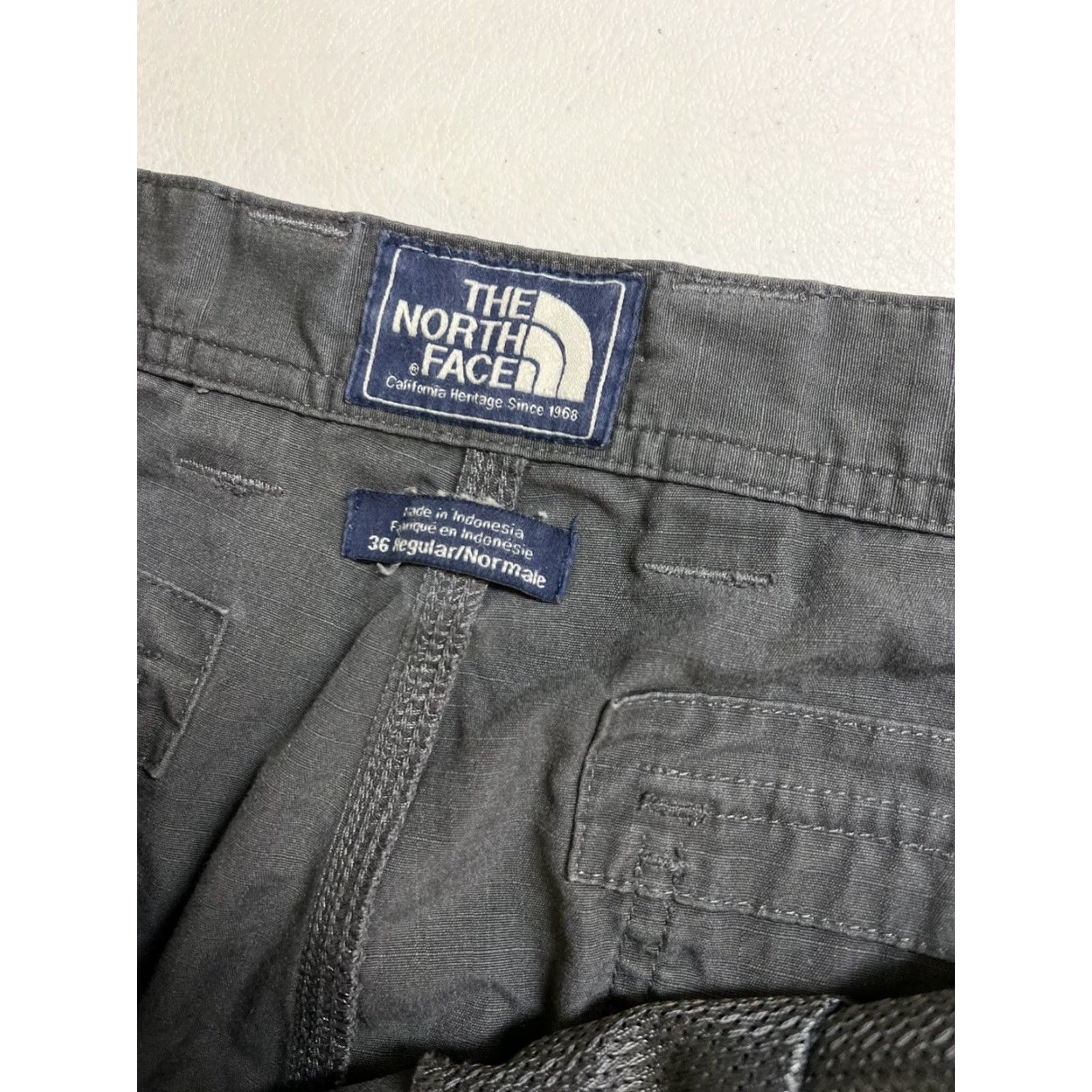 The North Face The North Face Mens 36 Gray Cotton Ripstop Cargo 10” Shorts Flat Front Regular Cargo Pockets Outdoor Shoes/Clothes? Size US 36 / EU 52 - 6 Thumbnail