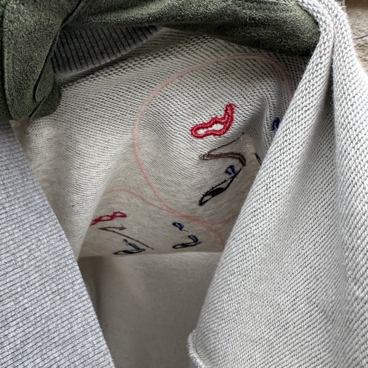 Japanese Brand Soulland Crying Faces Sweatshirt M Crewneck Grey Embroidery Size US M / EU 48-50 / 2 - 10 Thumbnail