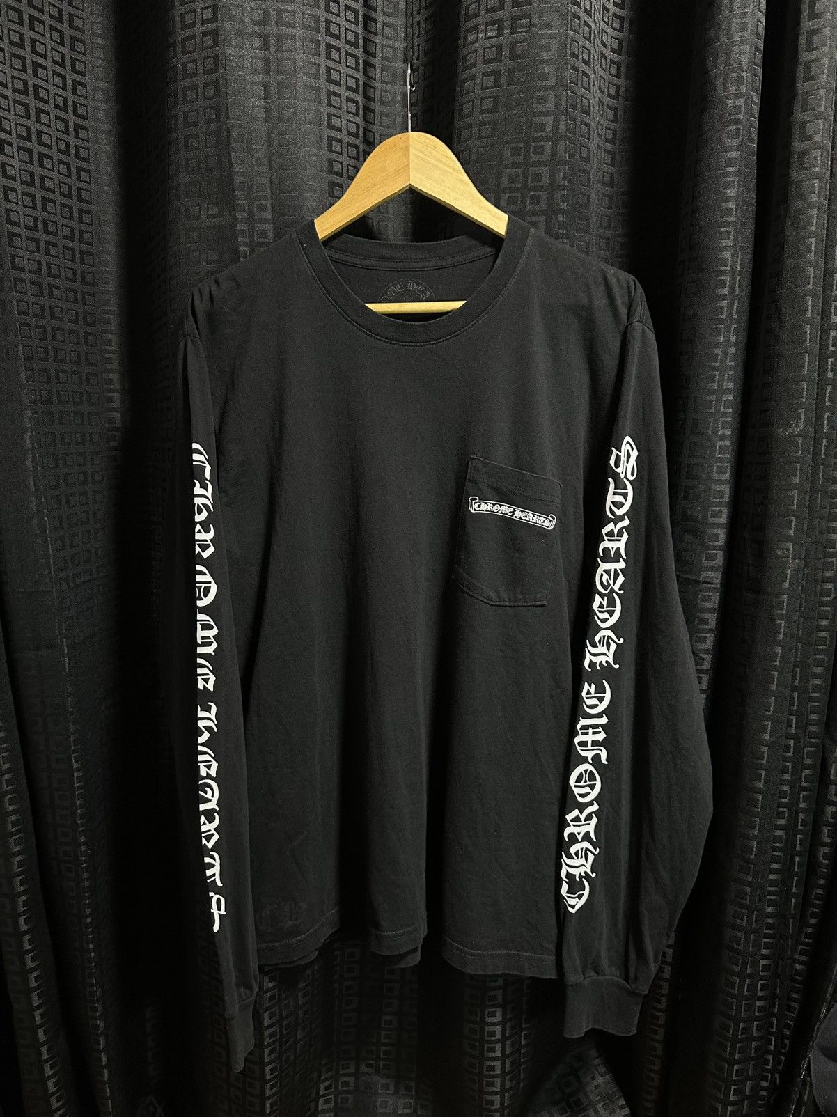 Chrome Hearts (SOLD) Chrome hearts scroll logo long sleeve shirt Size US L / EU 52-54 / 3 - 1 Thumbnail