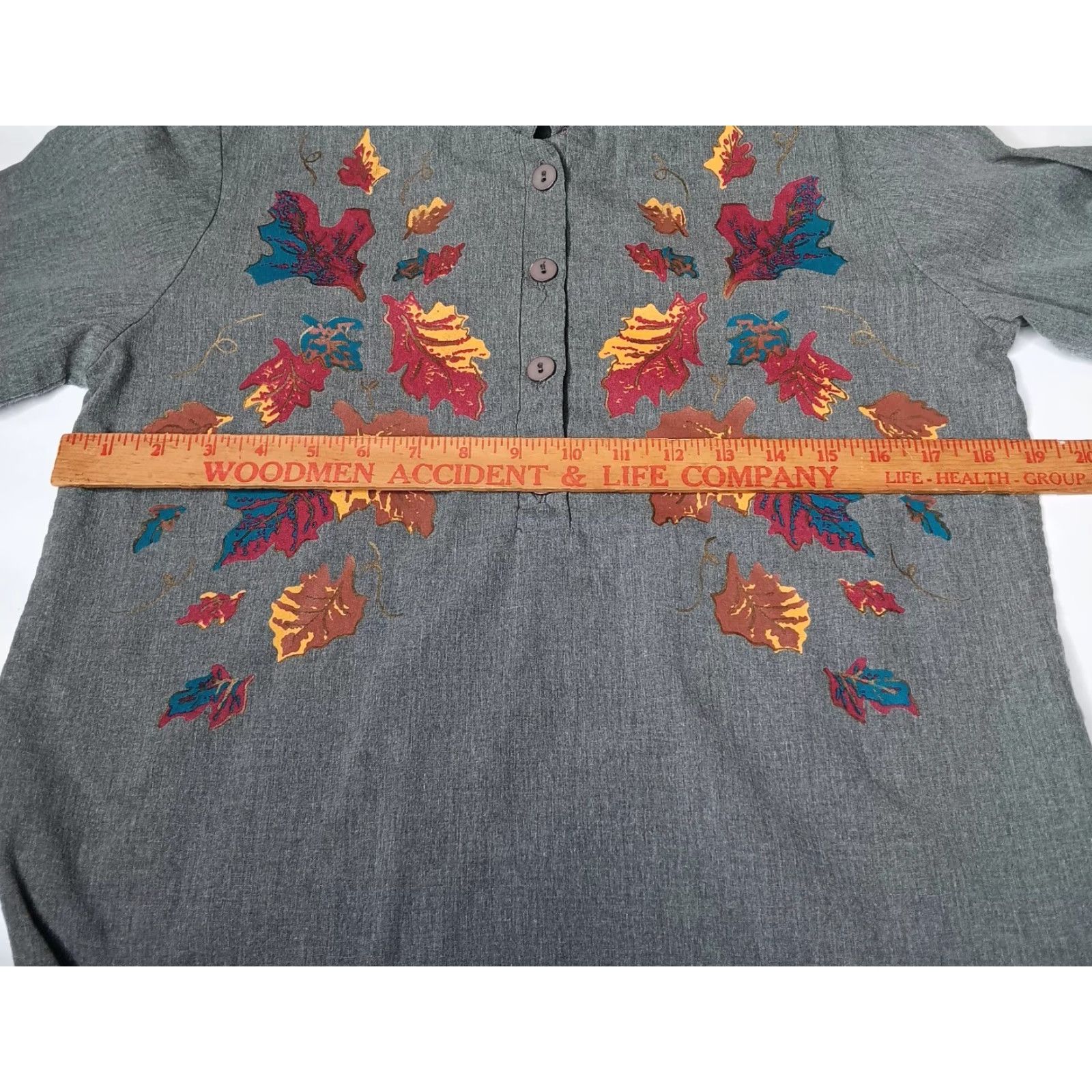 Vintage VINTAGE Blouse Casual Shirt Women S Gray Fall Autumn Leaves Pullover 1/2 Button Up Nature Cottagecore Tree Leaf Sleeve Long Size S / US 4 / IT 40 - 3 Thumbnail