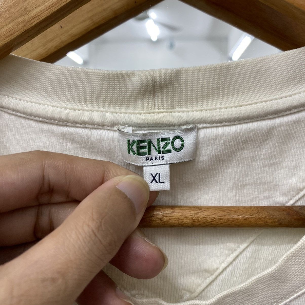 Kenzo KENZO PARIS Akira Font Style Graphic Tee Size US XL / EU 56 / 4 - 7 Thumbnail