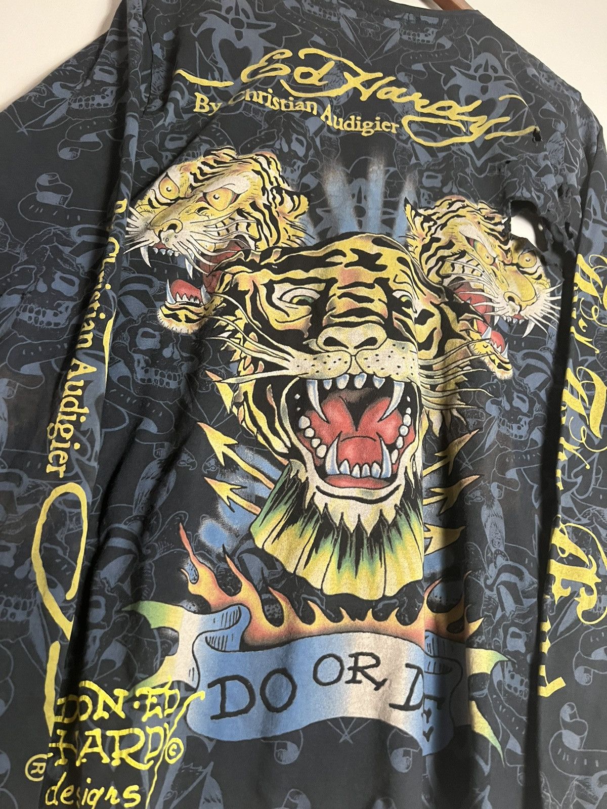 Christian Audigier × Ed Hardy Vintage 🔥RARE🔥 Ed Hardy thrashed longlseeve Size US L / EU 52-54 / 3 - 1 Thumbnail
