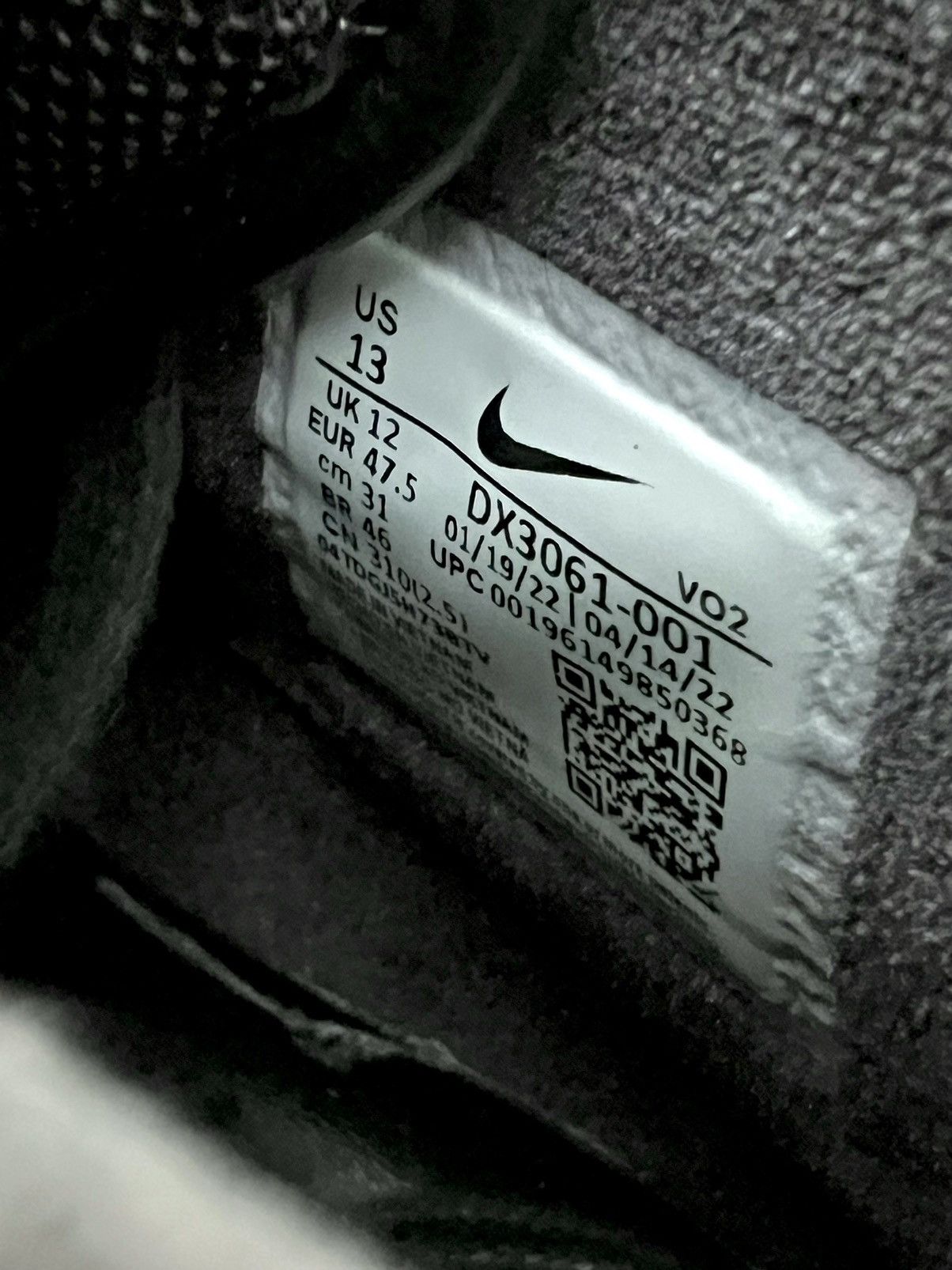Nike CLEAN Nike Air Force 1 Mid Lux Velvet size 13 Black Shoes Size US 13 / EU 46 - 13 Thumbnail