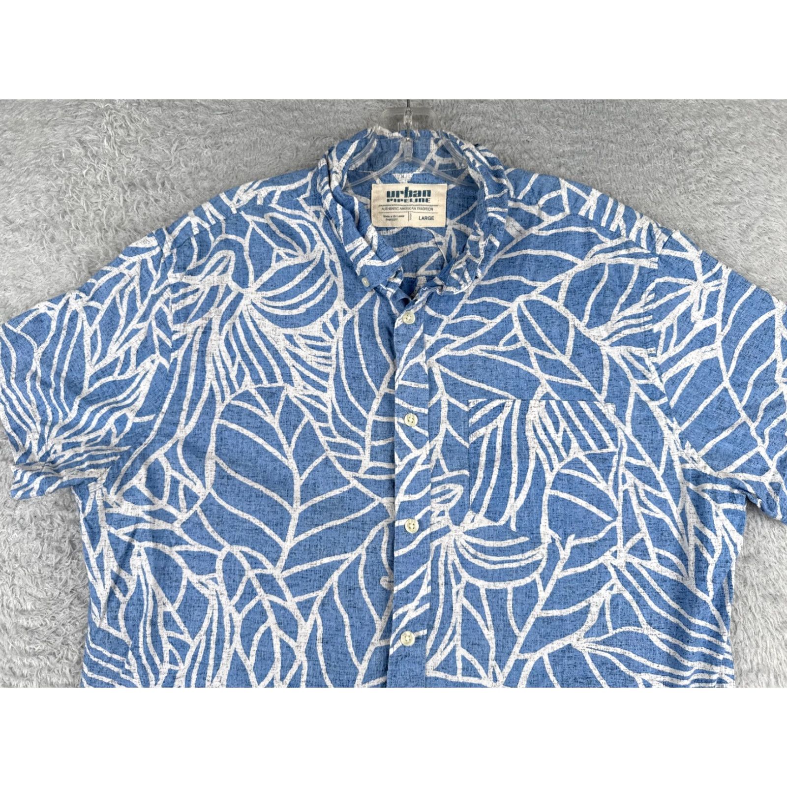 Vintage Urban Pipeline Shirt Adult Large Blue White Floral Leaf Print Cotton Hawaiian Bird Pattern Button-Up Short Sleeve Size US L / EU 52-54 / 3 - 4 Thumbnail