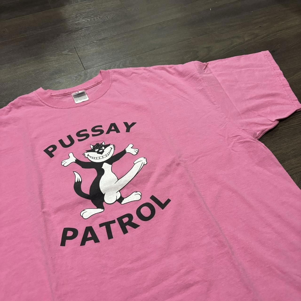 Gildan Vintage pussay patrol big gay Andy t shirt 00s XXL Size US XXL / EU 58 / 5 - 1 Thumbnail