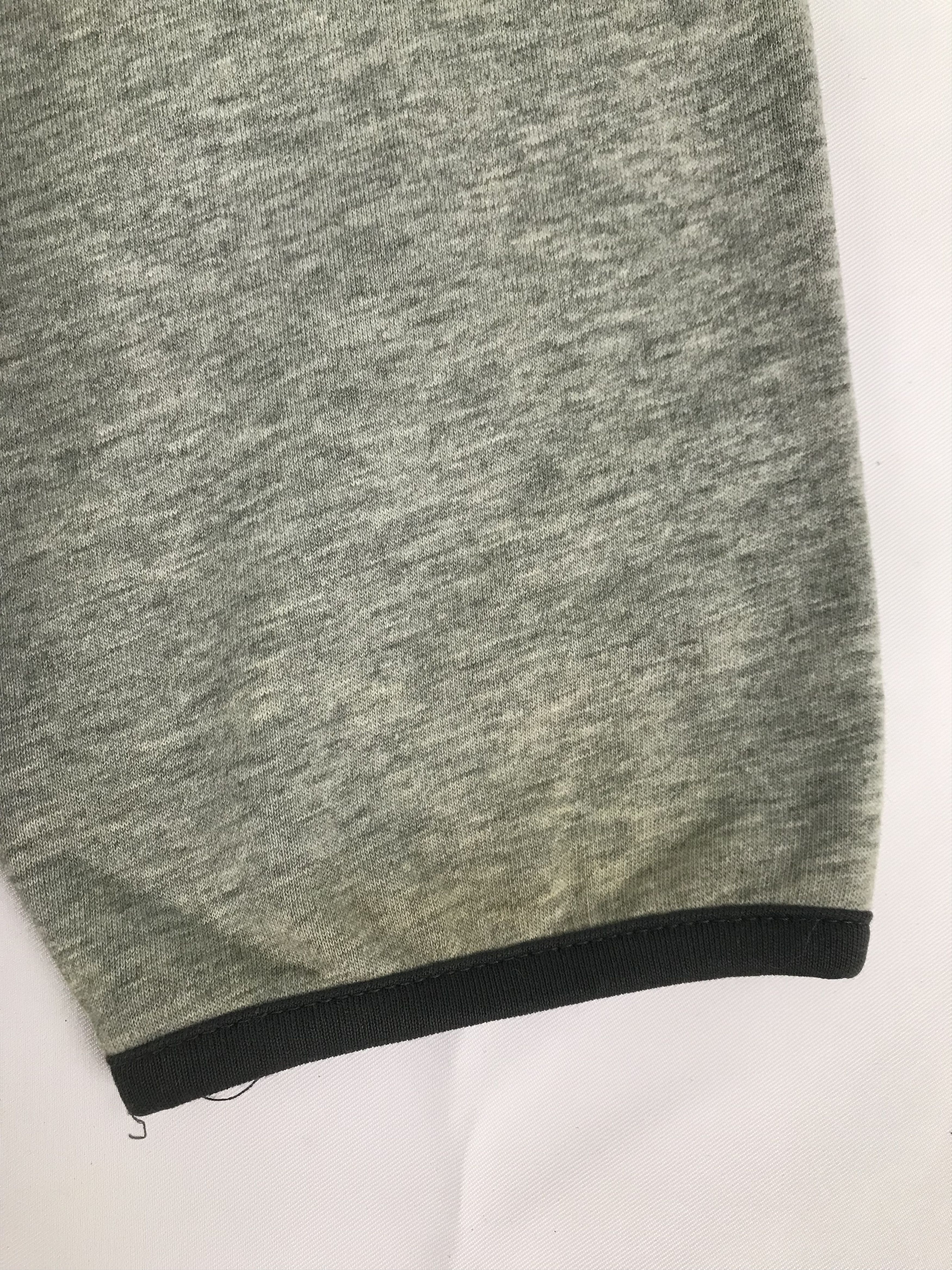Uniqlo Original Uniqlo Sweater Size US S / EU 44-46 / 1 - 7 Thumbnail