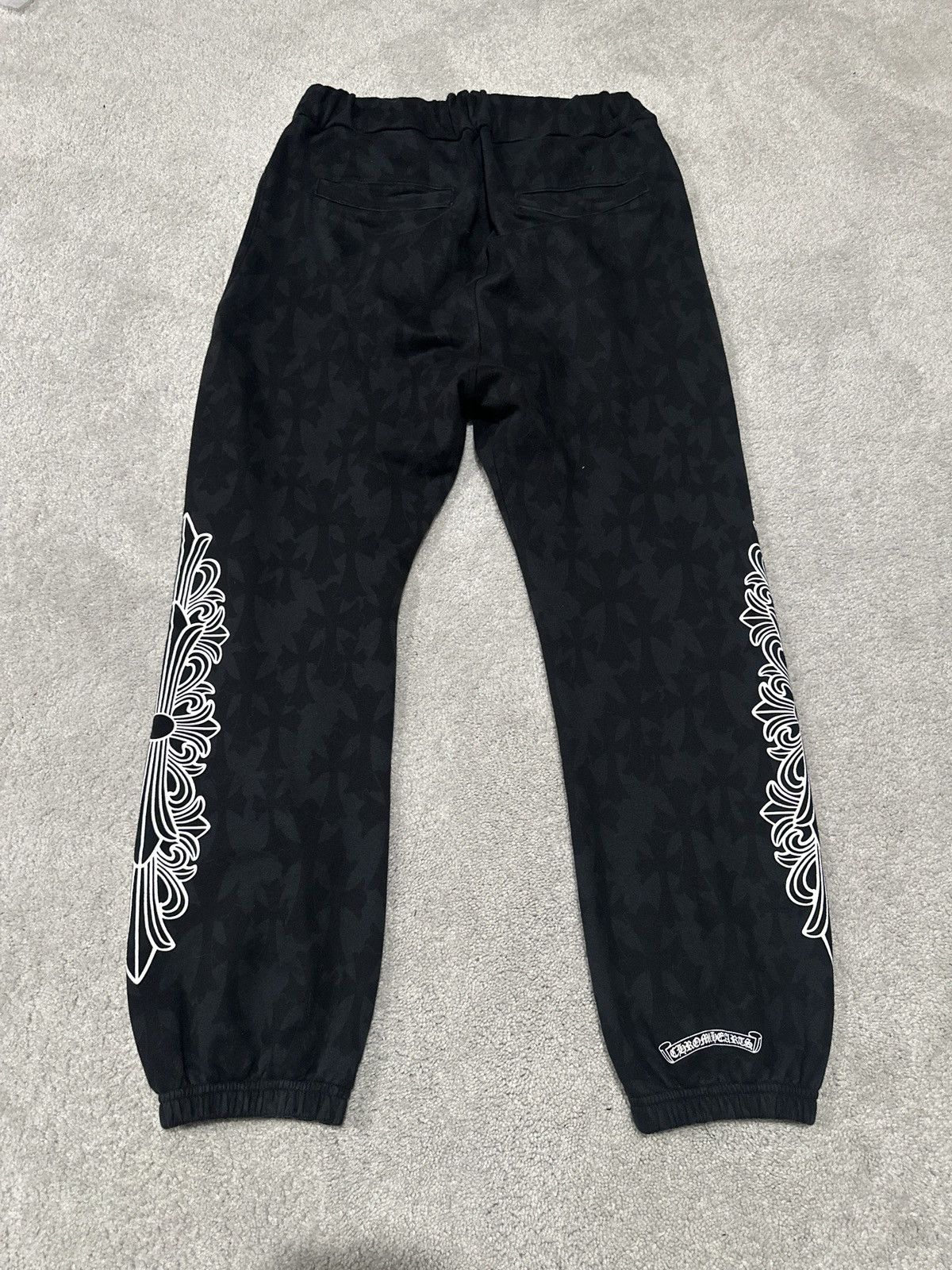 Chrome Hearts Chrome Hearts Cemetery Crosses Black Sweatpants Size US 34 / EU 50 - 2 Thumbnail