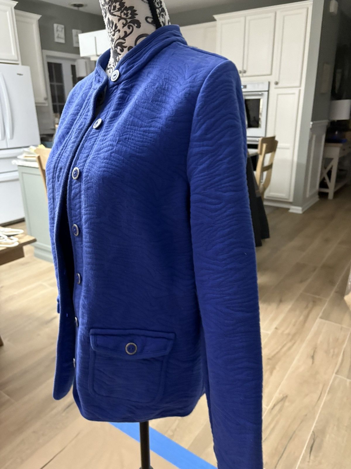 Isaac Mizrahi Blue button down size medium Shacket jacket Size M / US 6-8 / IT 42-44 - 6 Thumbnail