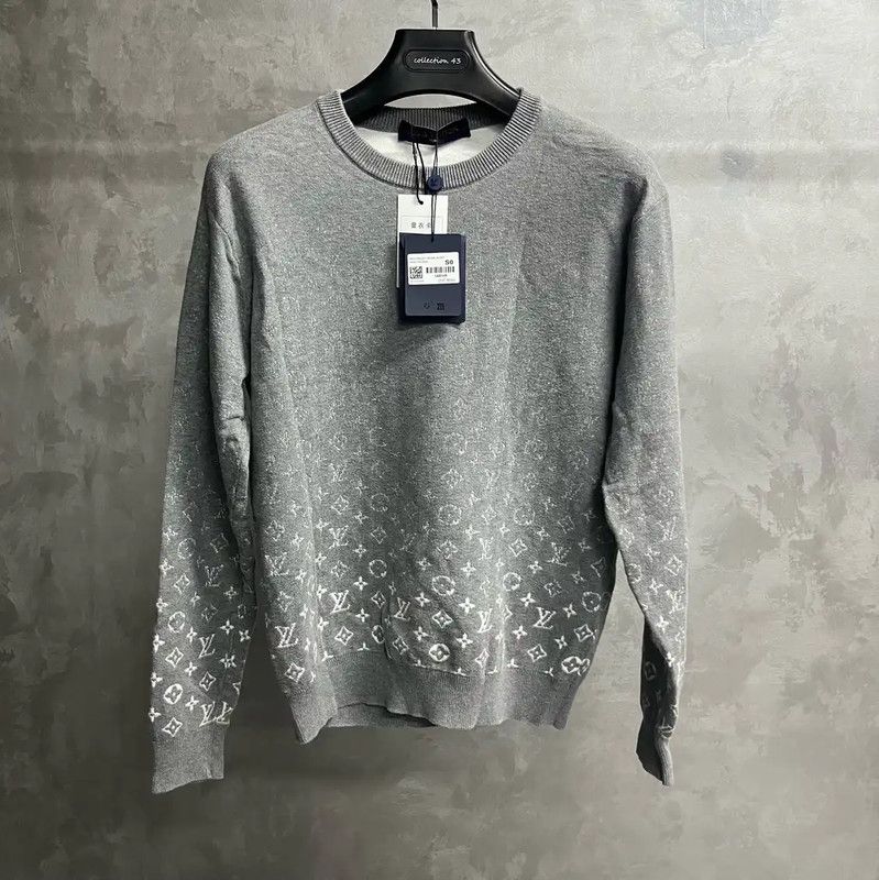 Louis Vuitton Louis Vuitton Gray Wool Men's Sweater 0089 Size US S / EU 44-46 / 1 - 1 Thumbnail