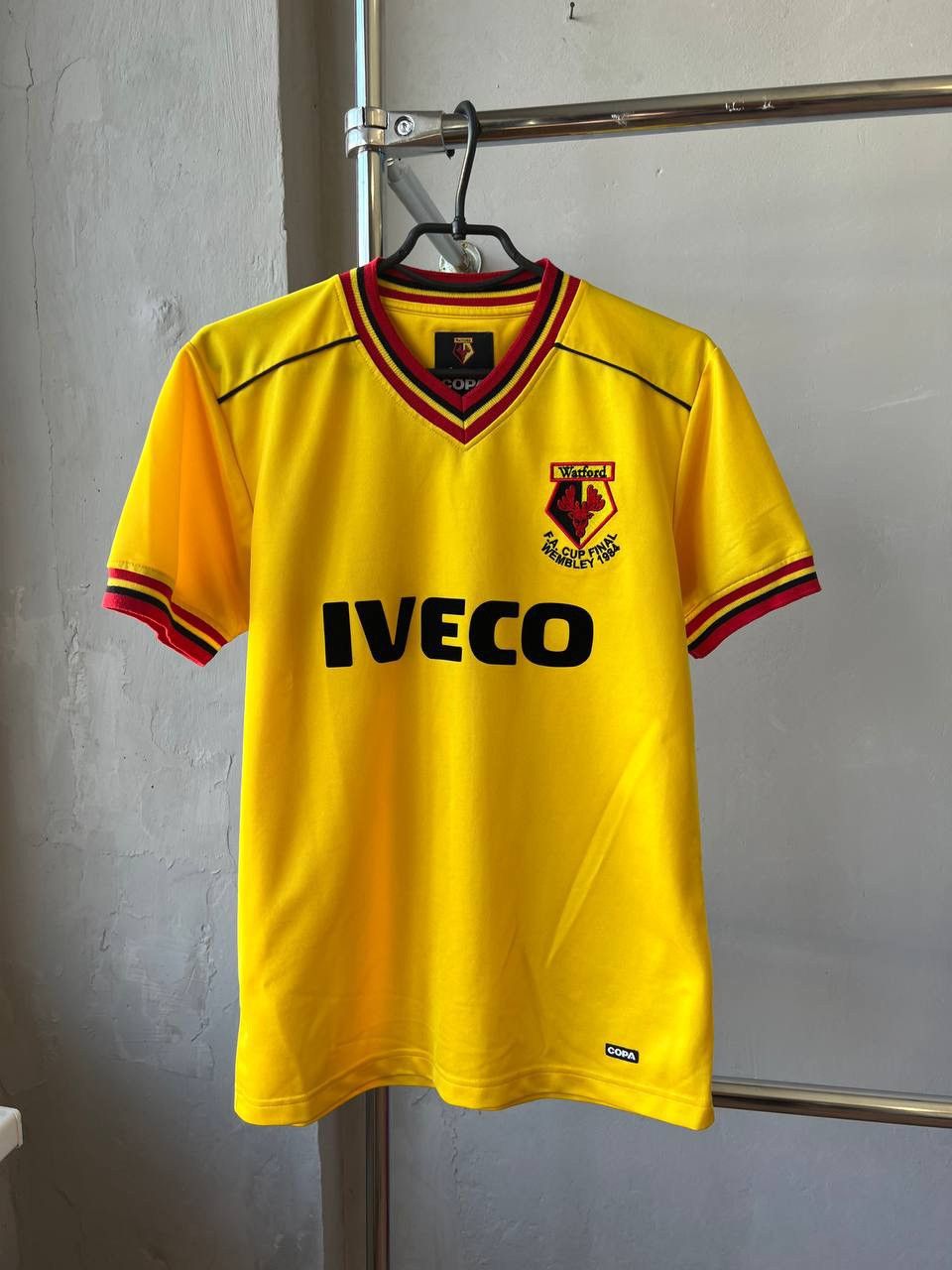 Sports Specialties 1983/84 REMAKE WATFORD COPA HOME SOCCER FOOTBALL JERSEY SZ S Size US S / EU 44-46 / 1 - 2 Thumbnail