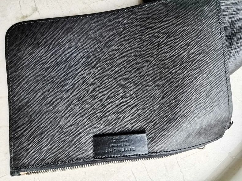 Givenchy Givenchy Bambi Large Tote Bag Size ONE SIZE - 6 Thumbnail