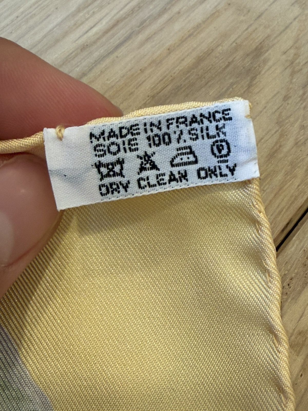 Hermes VINTAGE HERMÈS “LA DANSE” 100% SILK SCARF Size ONE SIZE - 11 Thumbnail