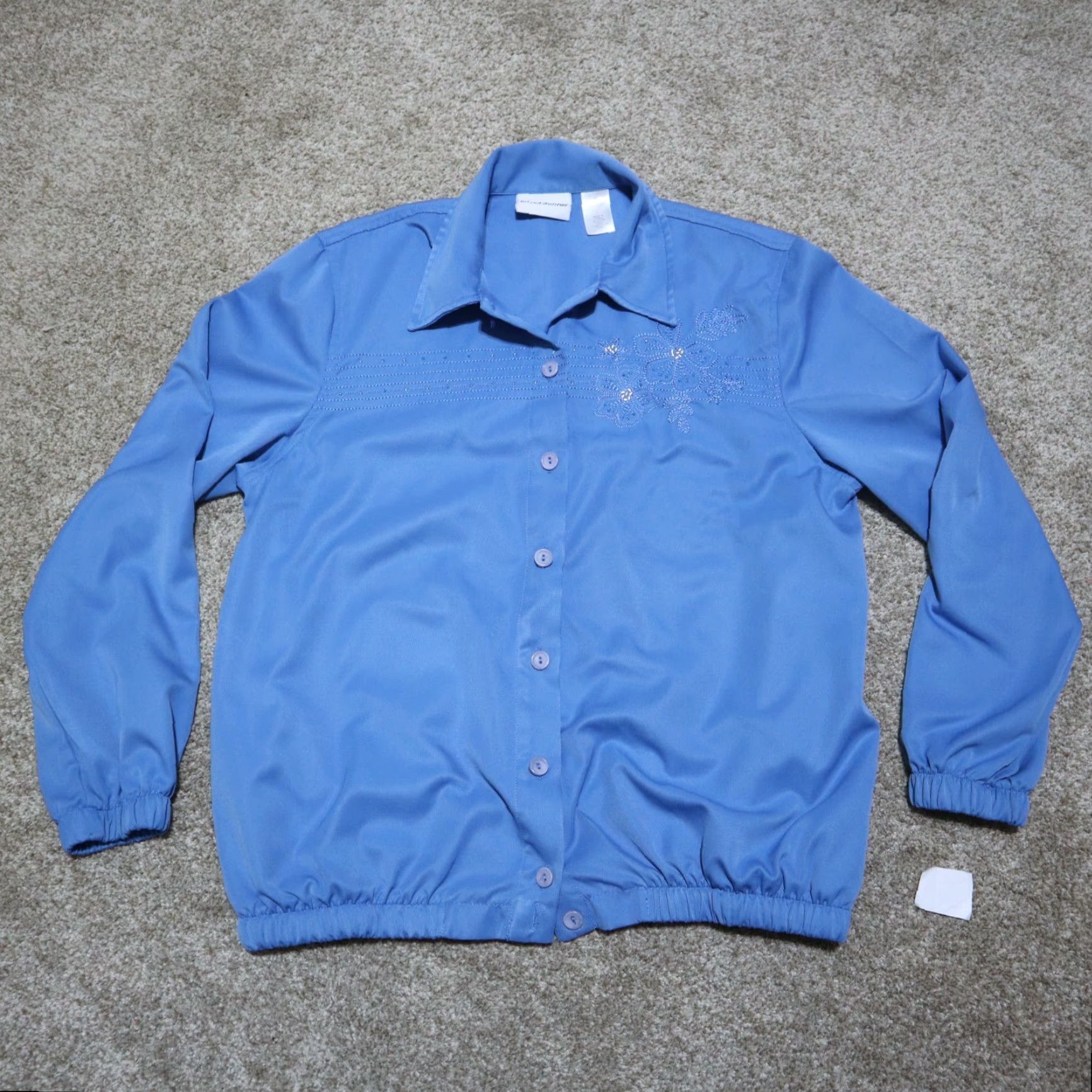 Vintage Alfred Dunner Shirt Women's 12 Floral Blue Short Sleeve Button Collared Embroidered Denim Cotton Blend Top Blouse Beaded Flower Theme 90s Size XL / US 12-14 / IT 48-50 - 3 Thumbnail