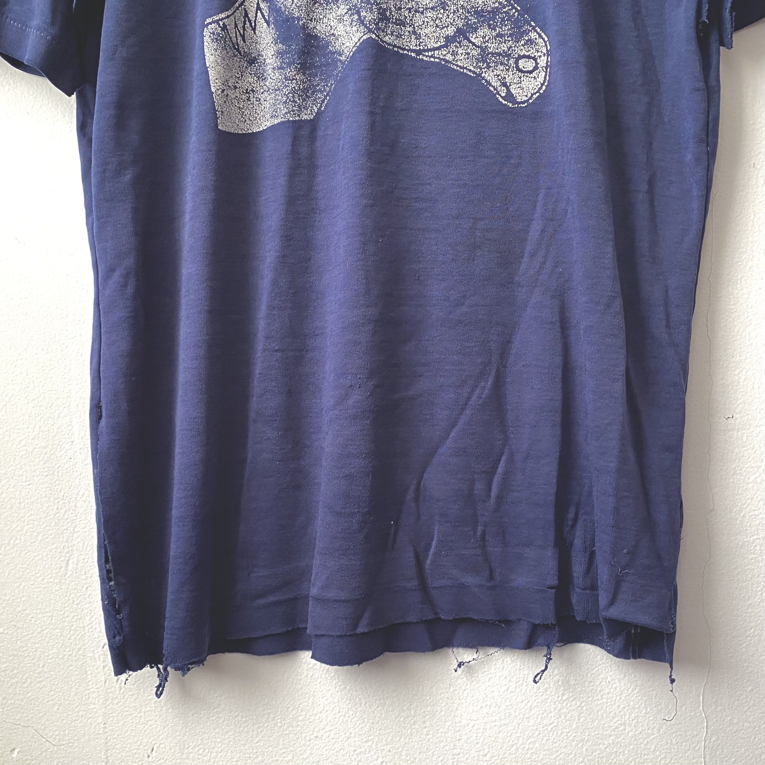 Other threadbare, thrashed vintage 70s t-shirt Size US M / EU 48-50 / 2 - 12 Thumbnail