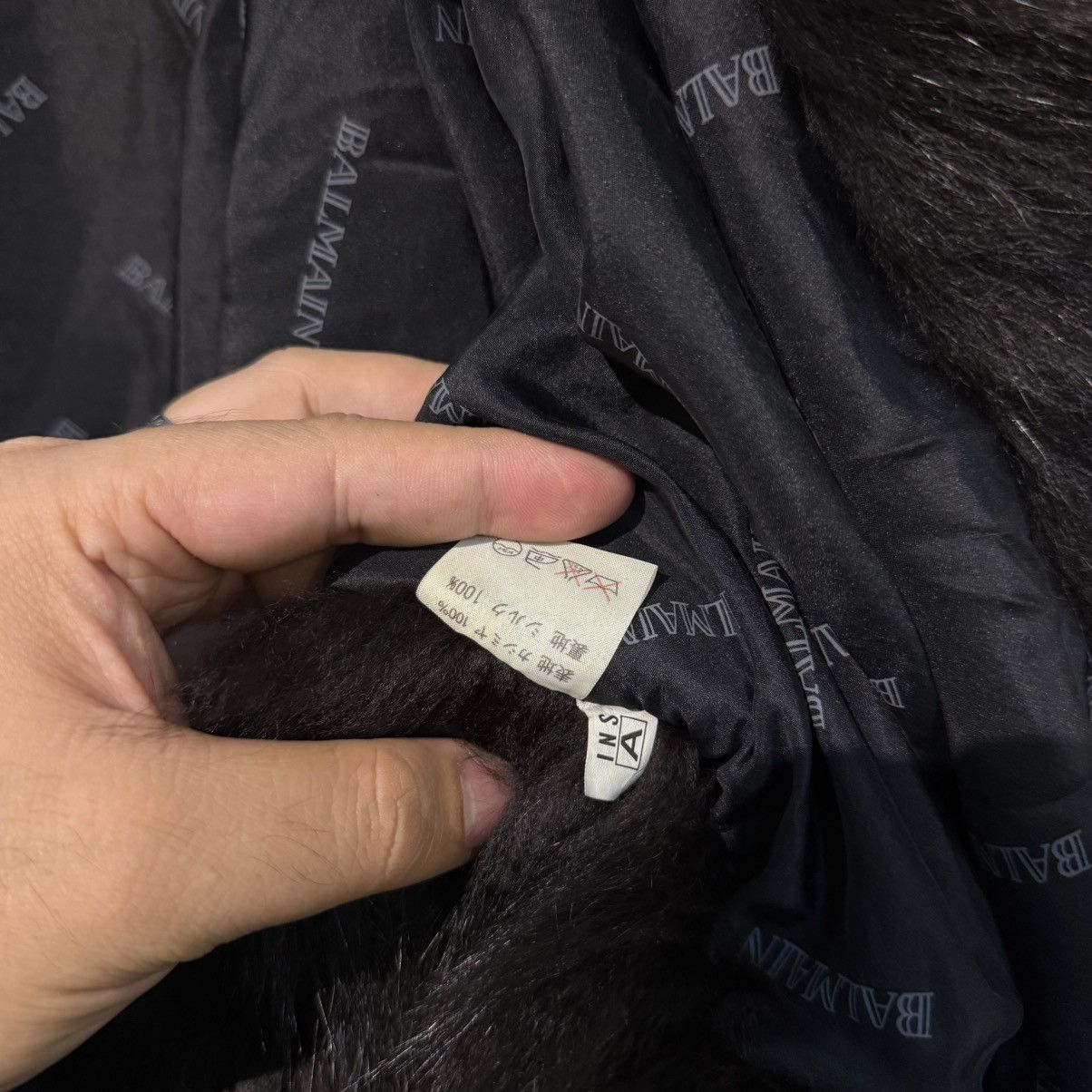 Balmain Vintage Balmain Cashmere Fur Poncho Size ONE SIZE - 4 Thumbnail