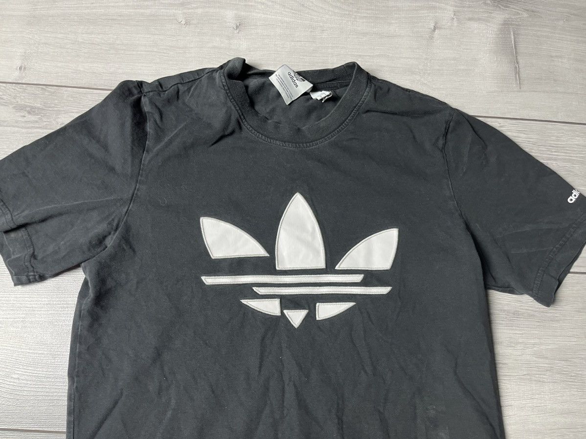 Adidas Adidas T-shirt embroidered size Small Size US S / EU 44-46 / 1 - 3 Thumbnail