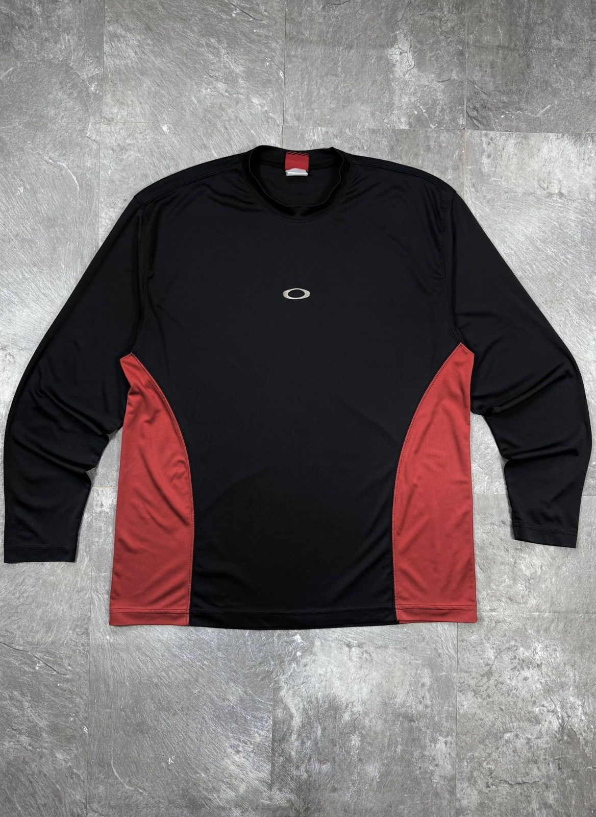 Oakley Oakley Vintage 90s Long Sleeve Black Red Rare Y2k Big Logo Size US XL / EU 56 / 4 - 1 Thumbnail