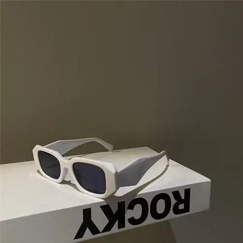 Designer Retro punk sunglasses Size ONE SIZE - 4 Thumbnail