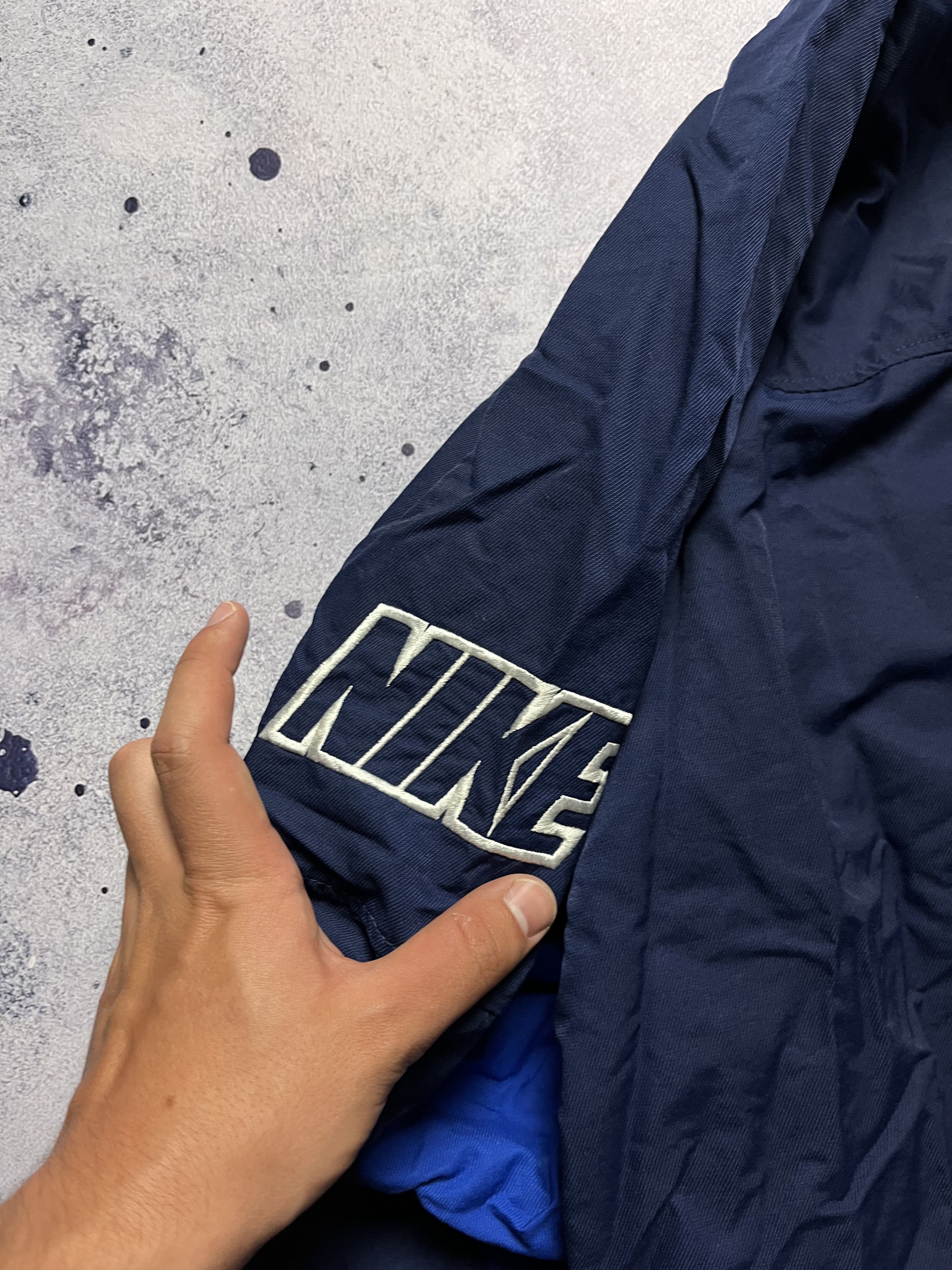 Nike Nike 90's Vintage Big Logo Oversize Windbreaker Light Jacket Size US XL / EU 56 / 4 - 12 Thumbnail