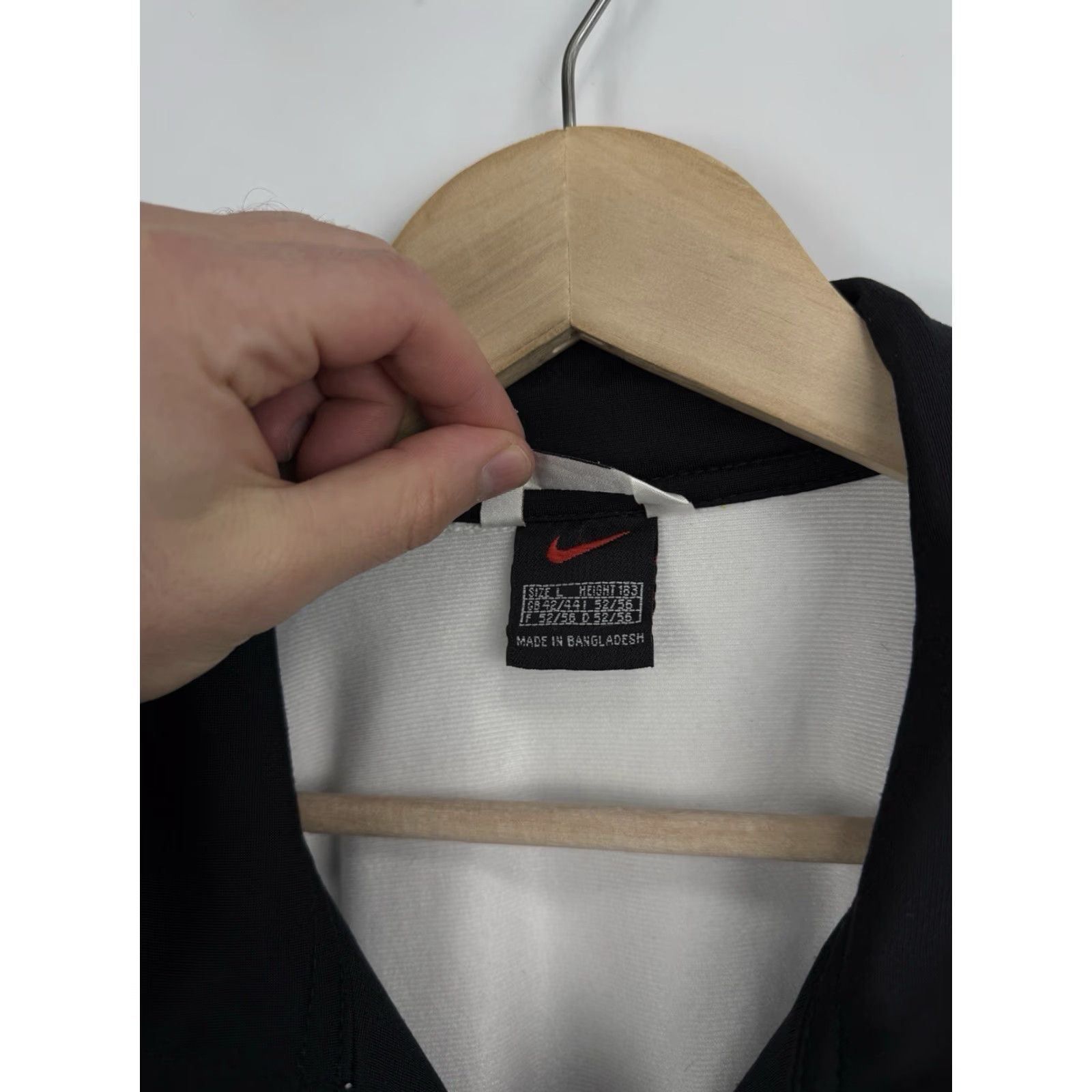 Nike VINTAGE Nike Tracksuit Jacket Pants 90s Y2K Gold Logo Men L Size 42R - 7 Thumbnail